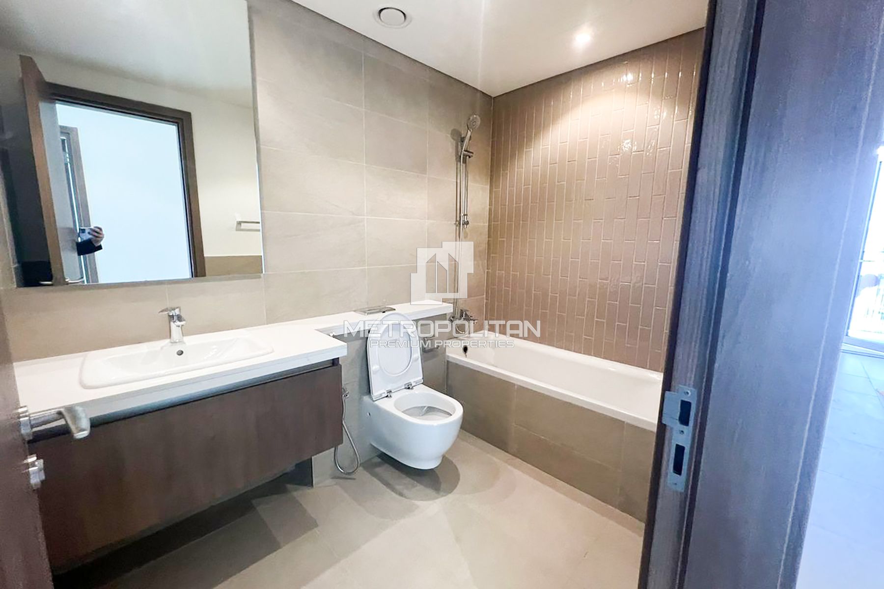 3BR Townhouse for Rent in Tilal Al Ghaf – MPR-7012 photo-9