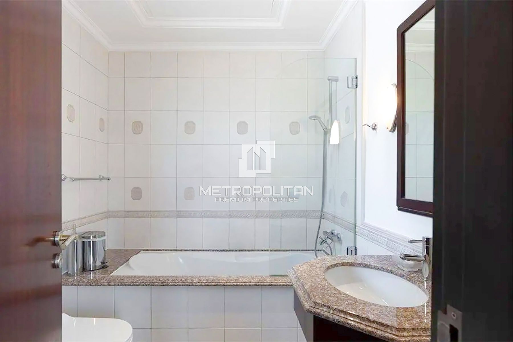 Image - Garden Homes Frond E, Palm Jumeirah, Dubai | Project - Villa