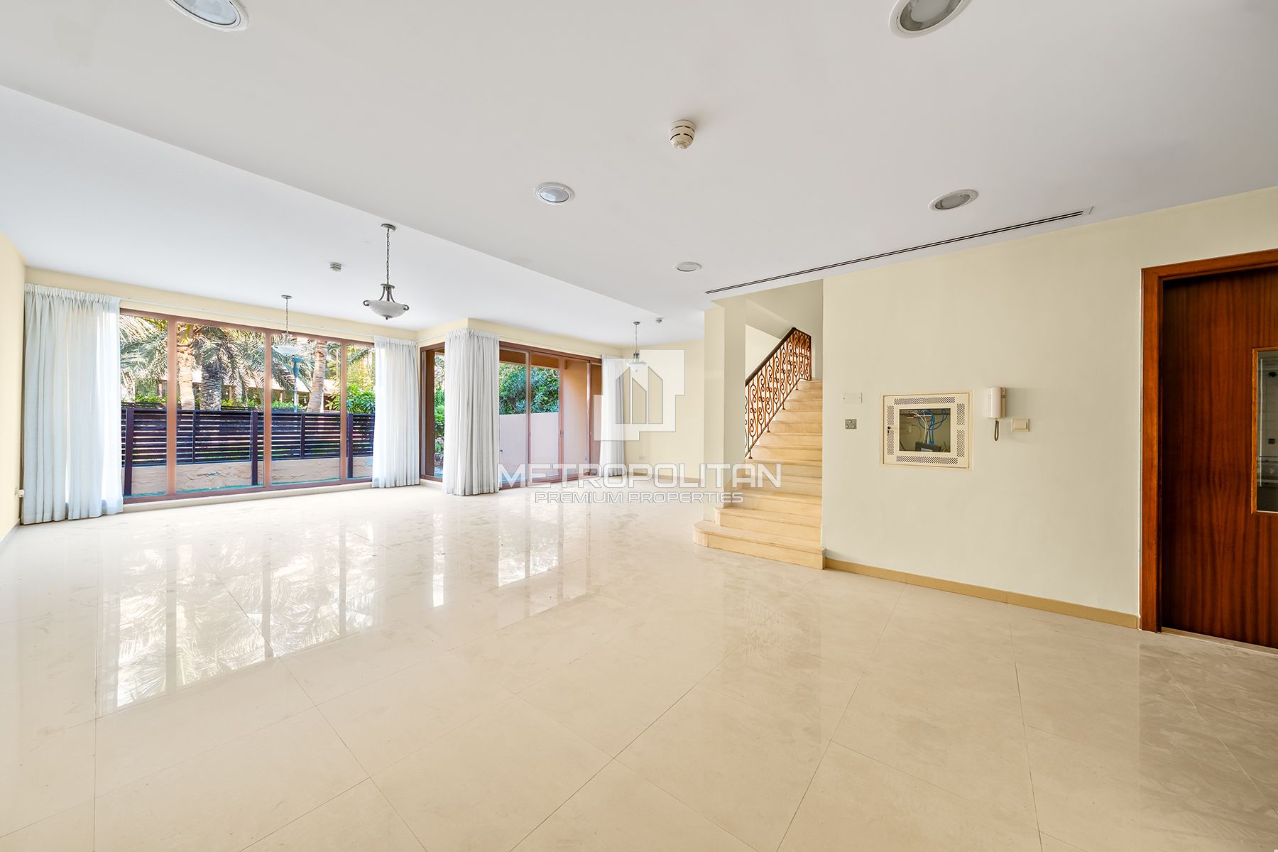Maison de ville 4 chambres à louer à Jumeirah Islands – MPR-7471 photo-0