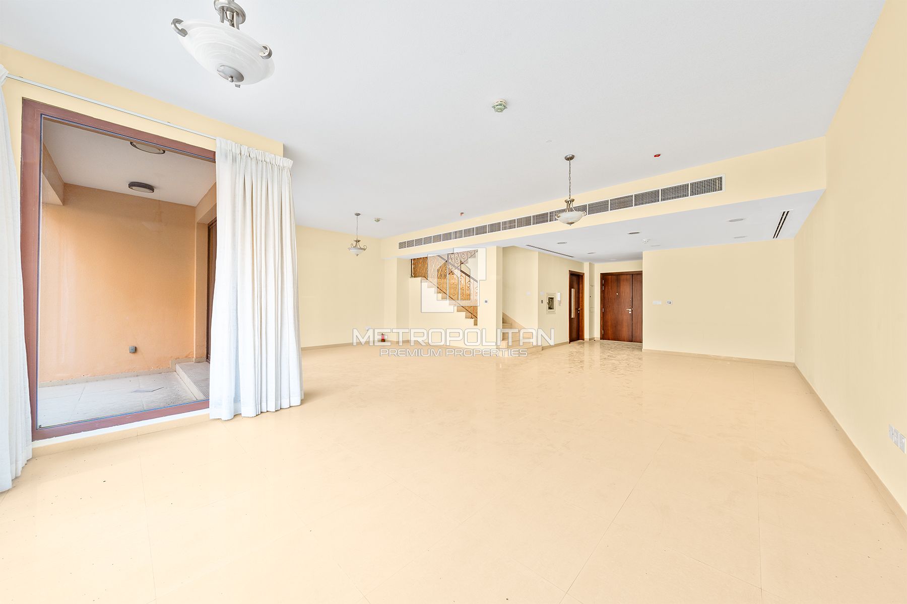 Maison de ville 4 chambres à louer à Jumeirah Islands – MPR-7471 photo-3