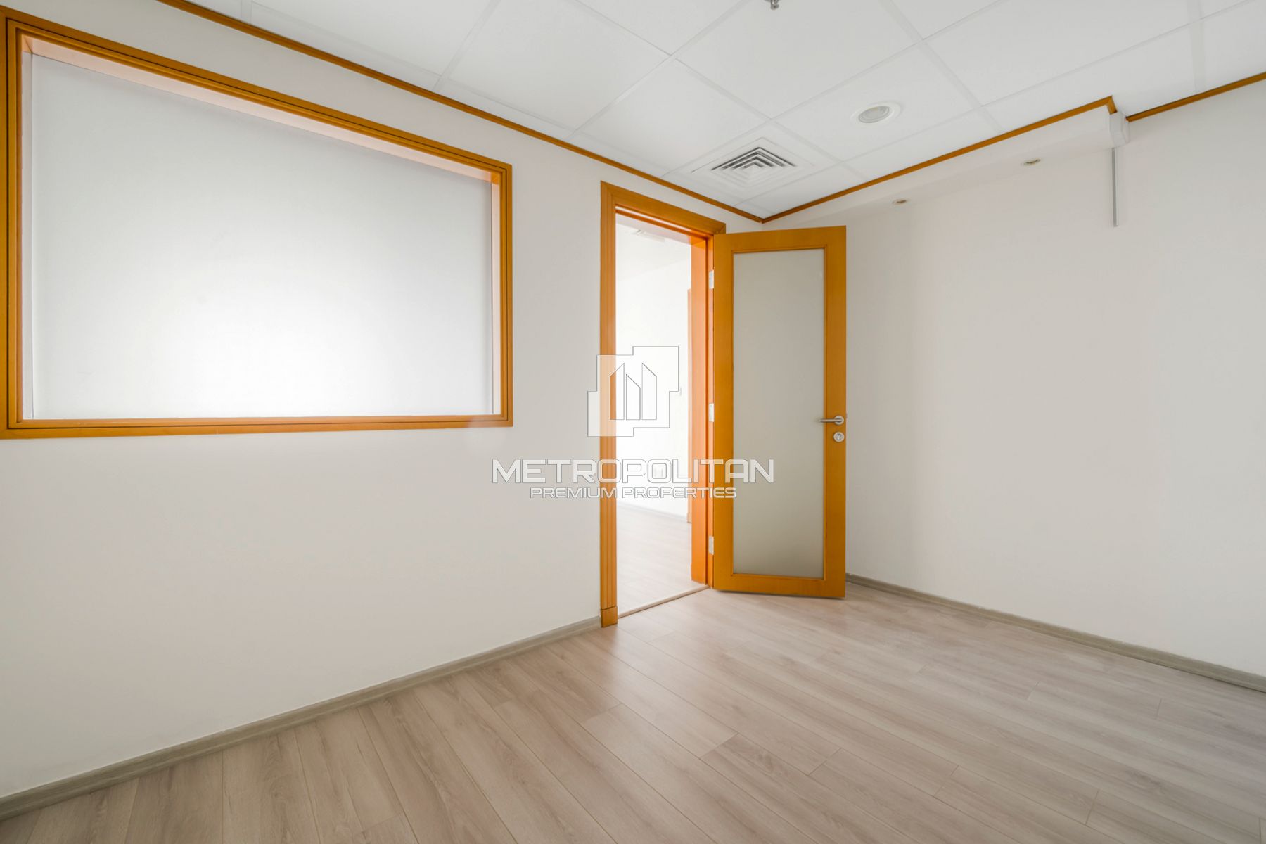 Image - Fairmont Hotel, Sheikh Zayed Road, Dubai | Project - Office