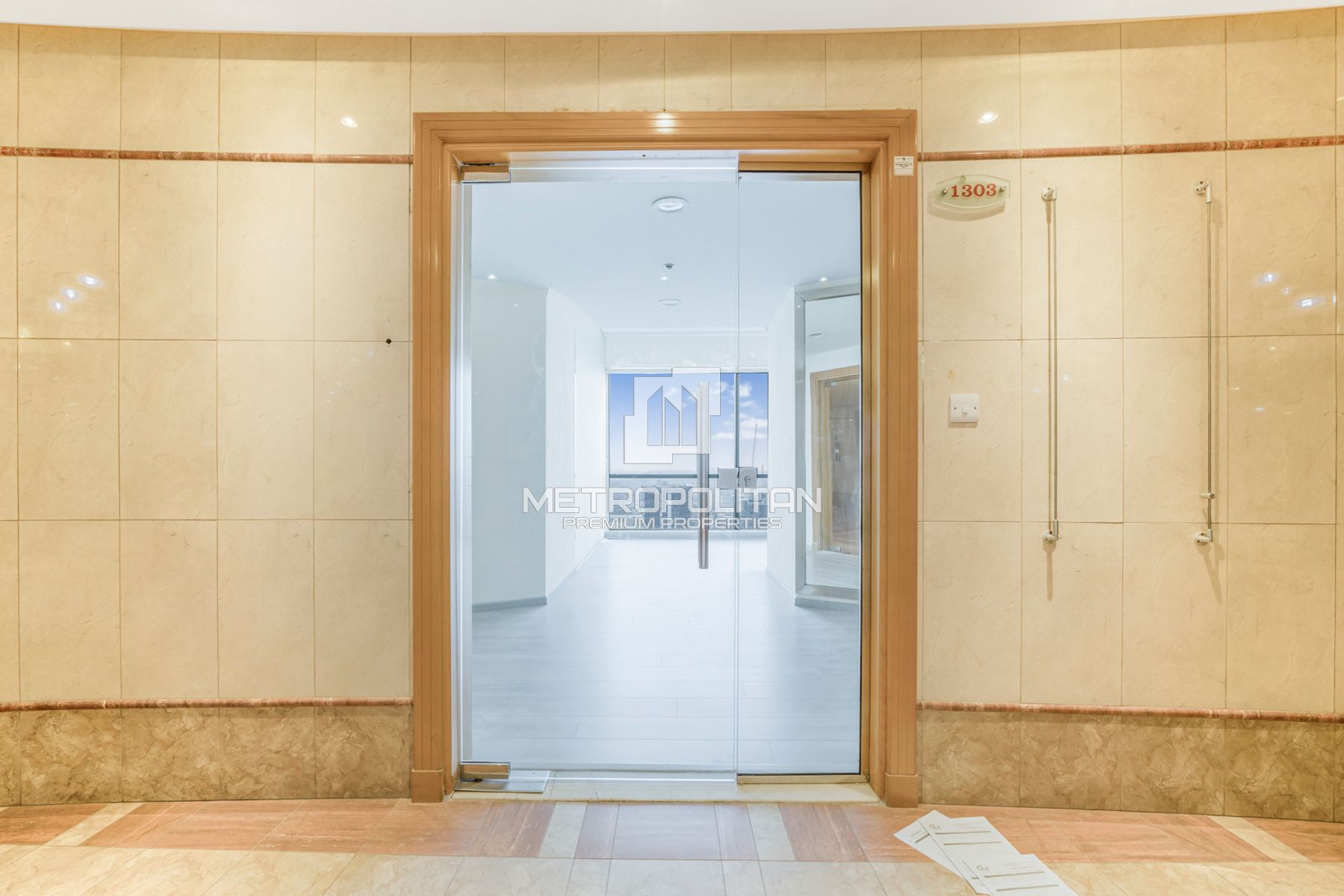 Image - Fairmont Hotel, Sheikh Zayed Road, Dubai | Project - Office