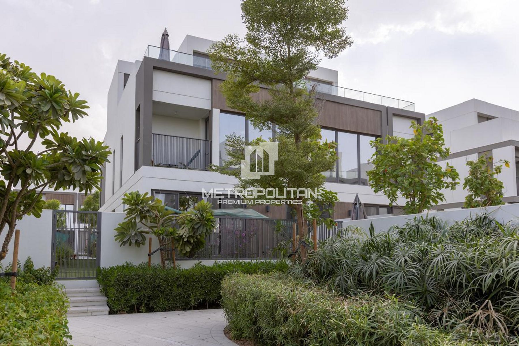 Villa 4 chambres à louer à Tilal Al Ghaf – MPR-7773