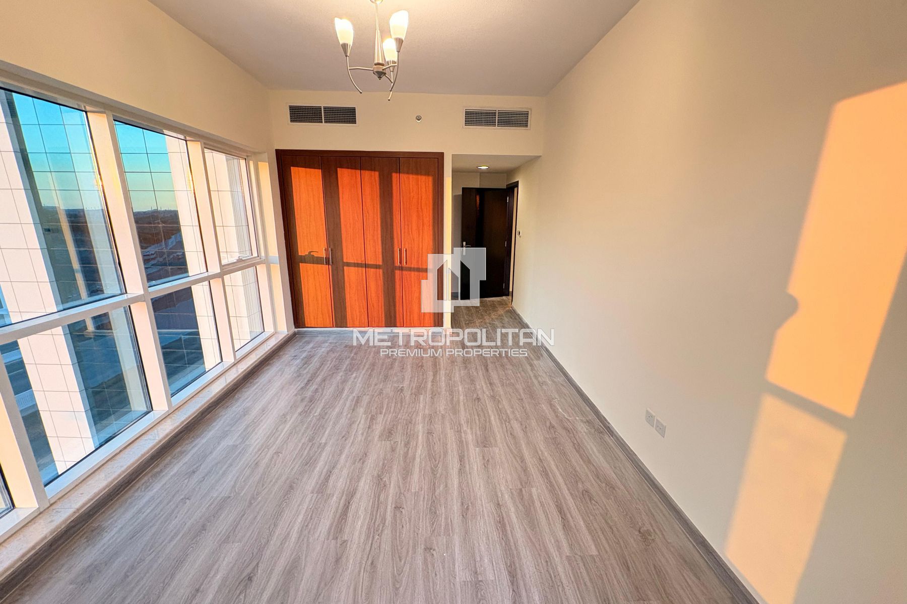 شقة بغرفة نوم واحدة للإيجار في الخليج التجاري – MPR-7850 photo-1