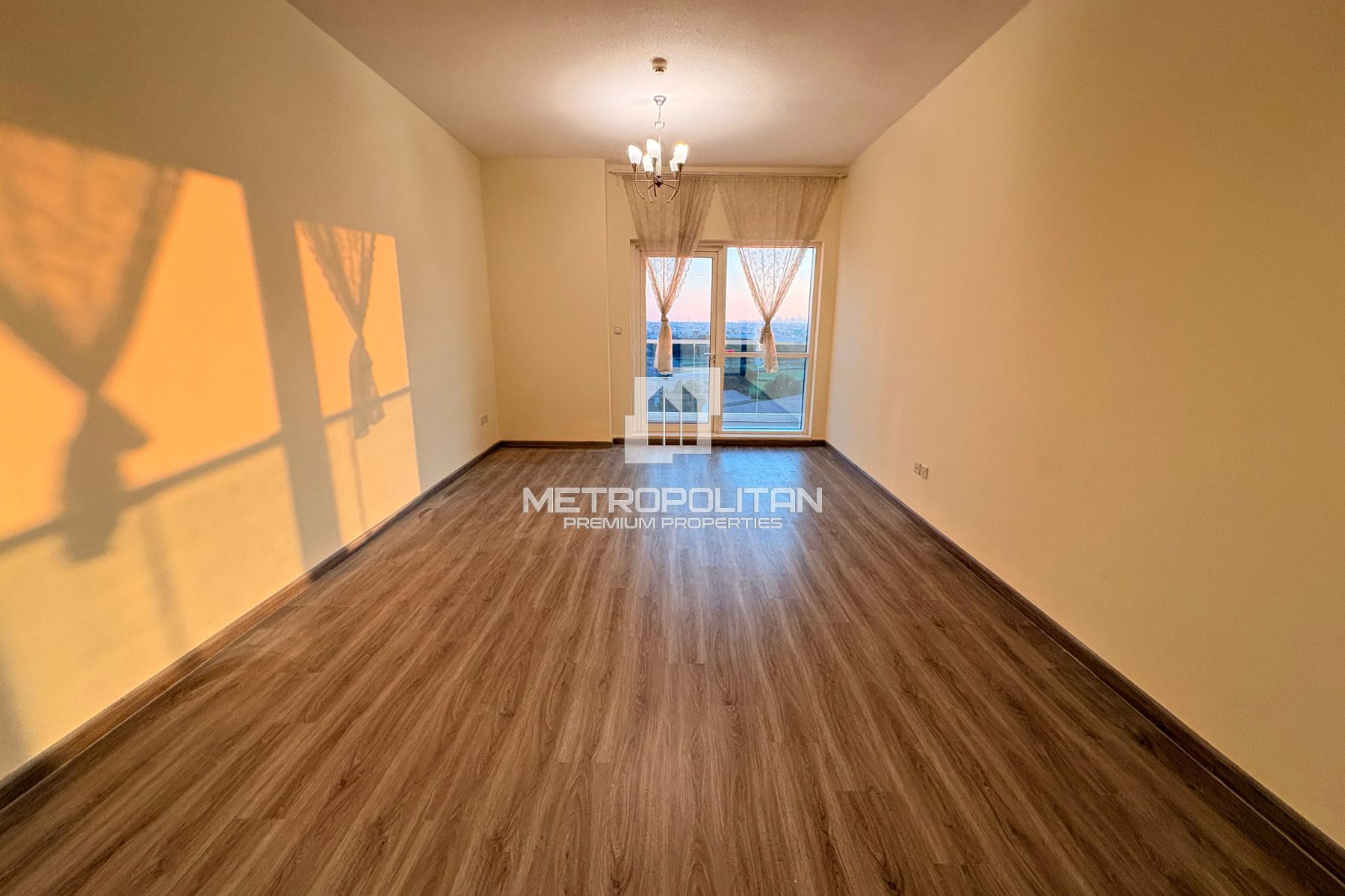 شقة بغرفة نوم واحدة للإيجار في الخليج التجاري – MPR-7850 photo-2