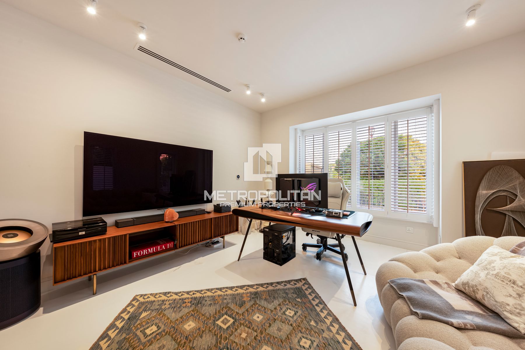 5-комнатная вилла в аренду в Jumeirah Golf Estates – MPR-7876 photo-1