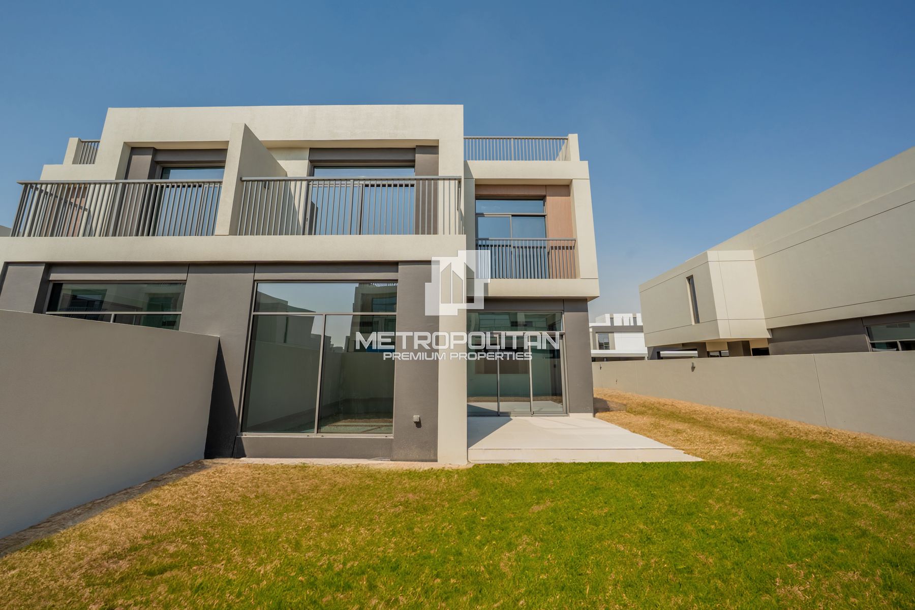 Spacious Layout | Modern | Great Community photo-0