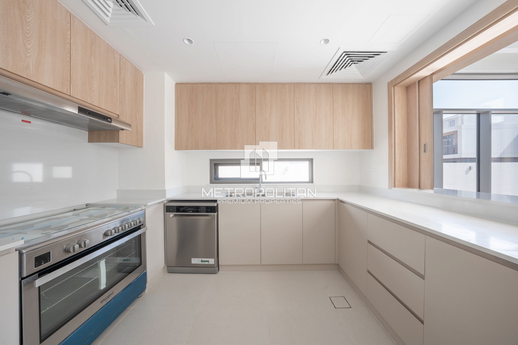 Spacious Layout | Modern | Great Community photo-20