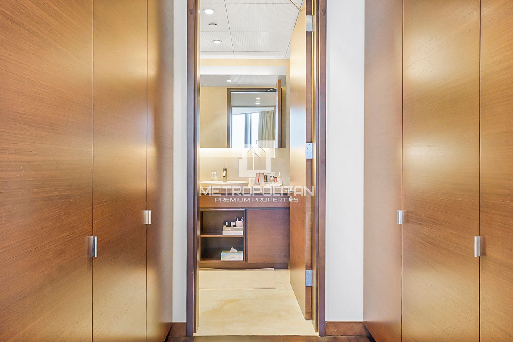 Image - Burj Khalifa Zone 2B, Downtown Dubai, Дубай | Project - Апартаменты