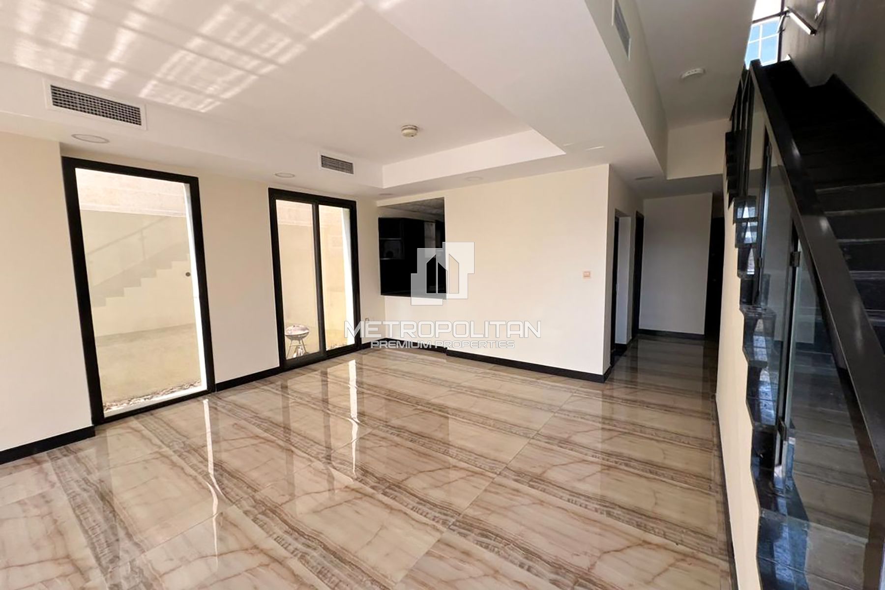4BR Stadthaus zur Miete in Jumeirah Village Circle – MPR-8013 photo-3