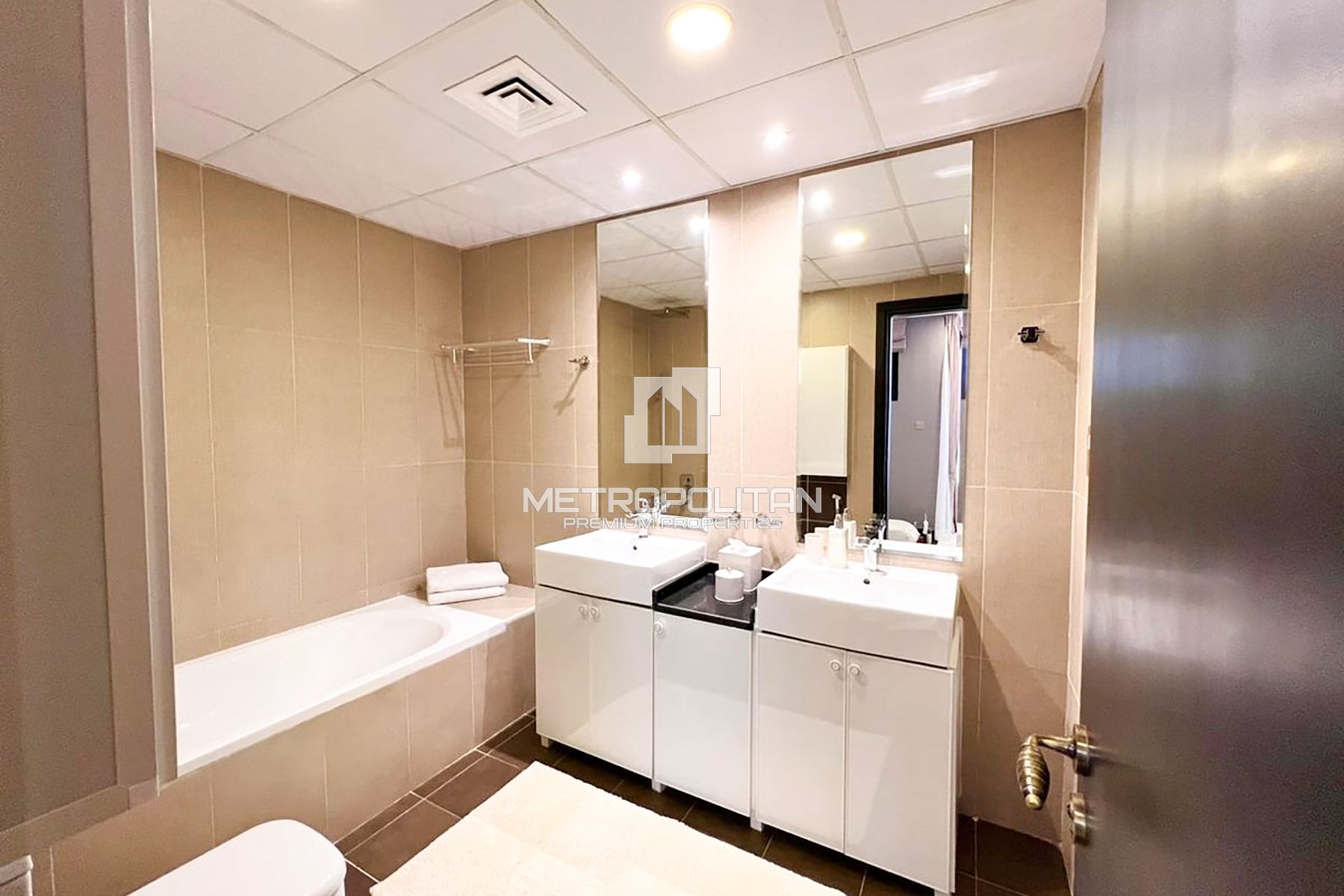 4BR Stadthaus zur Miete in Jumeirah Village Circle – MPR-8013 photo-4