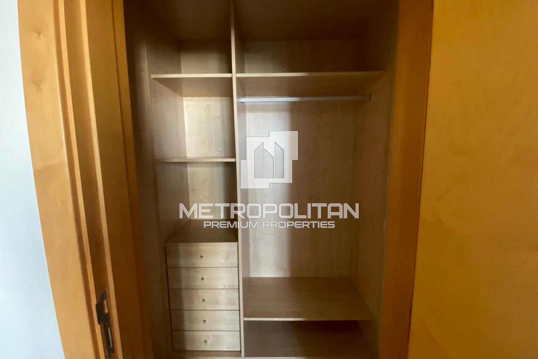 Image - Al Hallawi, Palm Jumeirah, Dubai | Project - Apartment