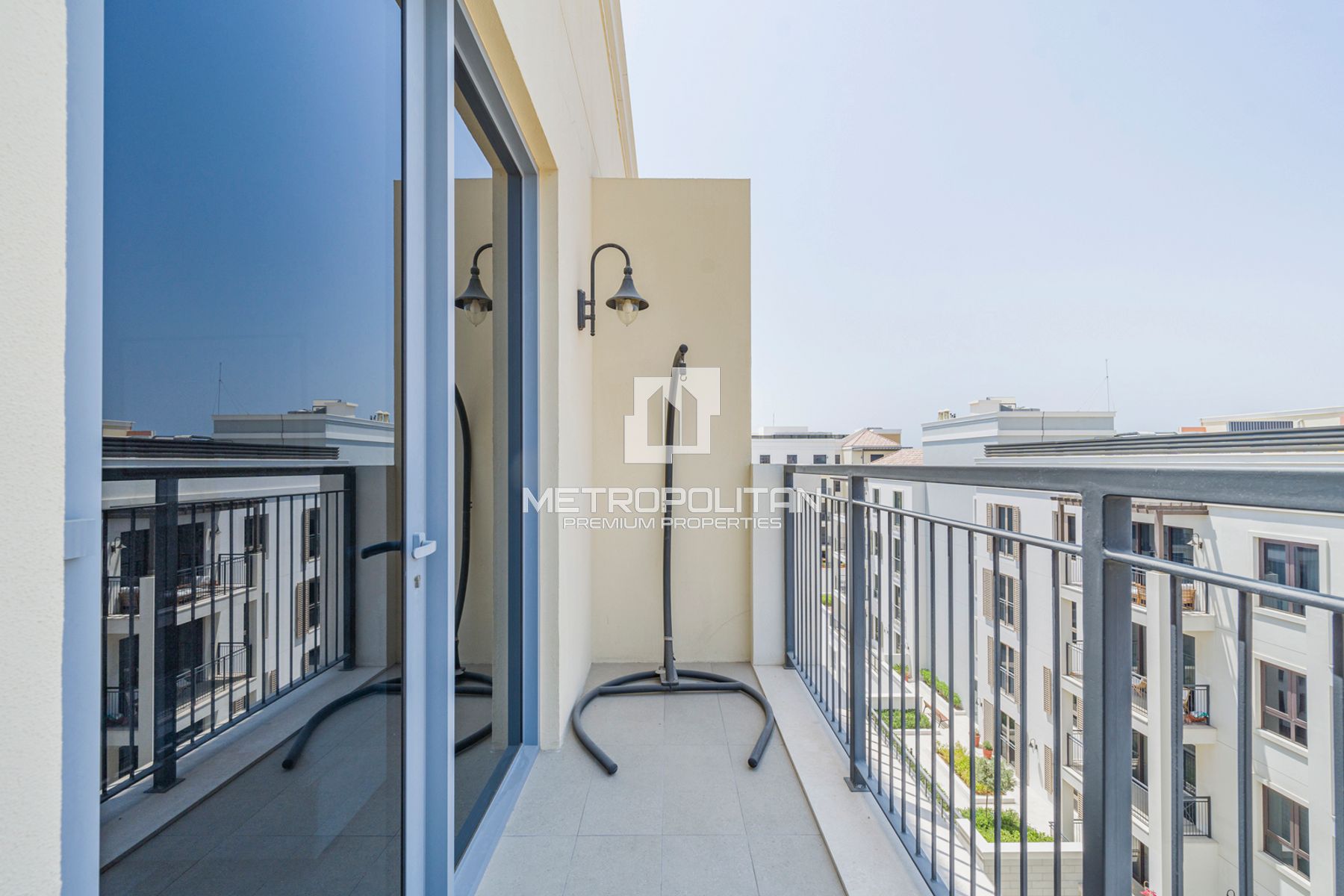 Image - La Rive, Jumeirah, Dubai | Project - Apartment