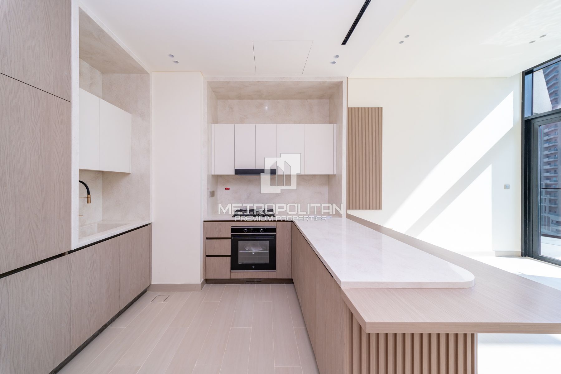 Elegant 1 Bedroom | Private Pool | Park View photo-0