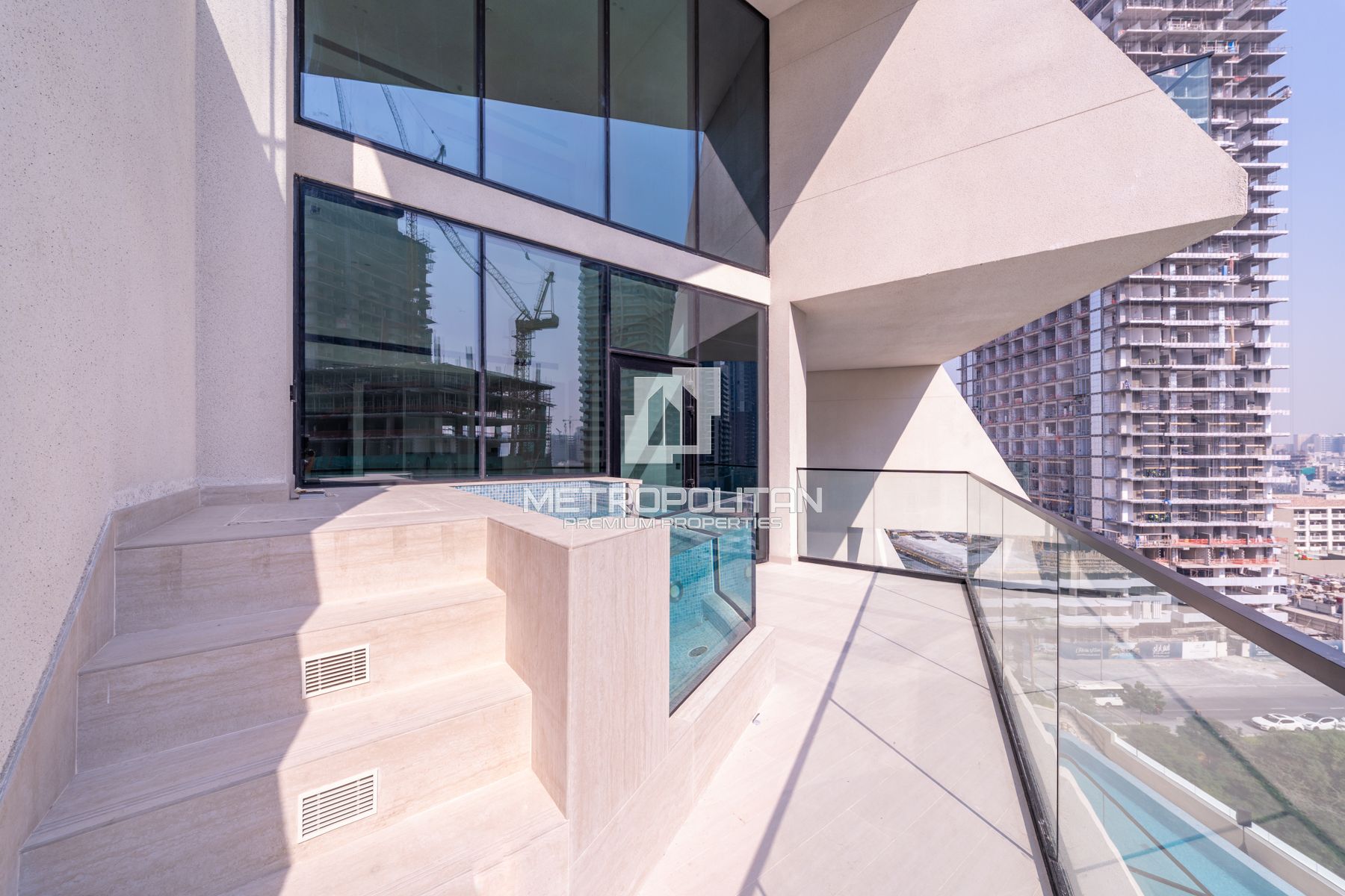 Elegant 1 Bedroom | Private Pool | Park View photo-4