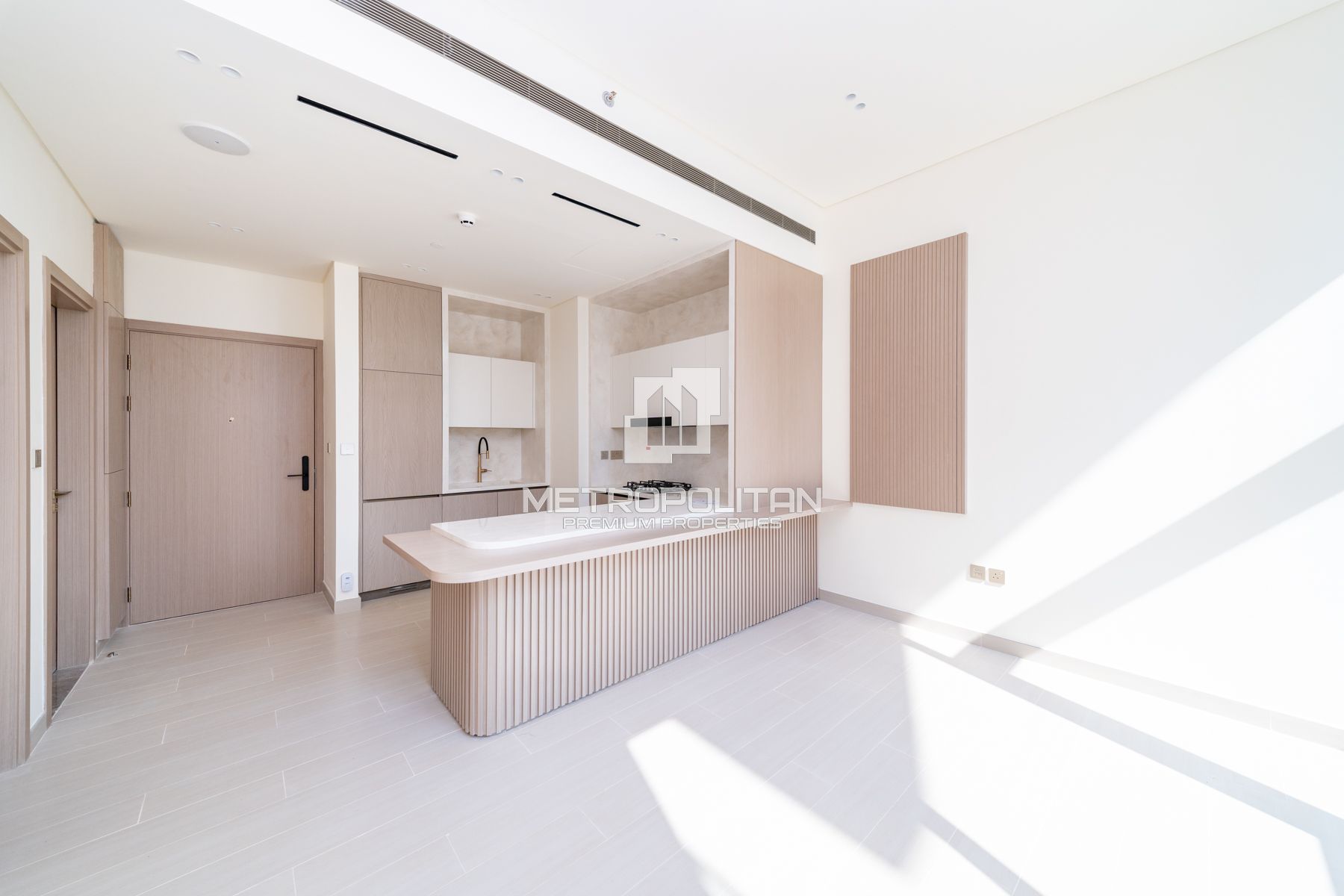 Elegant 1 Bedroom | Private Pool | Park View photo-8