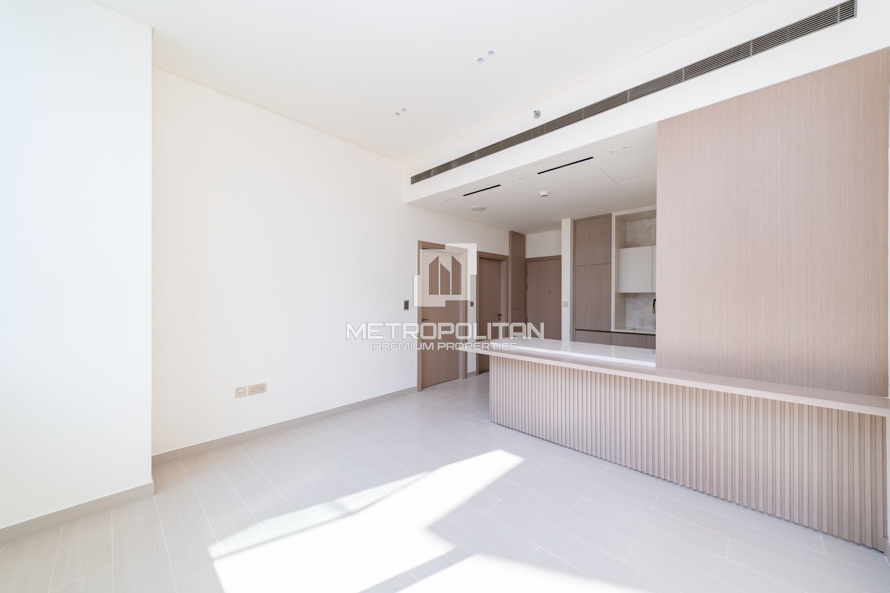 Elegant 1 Bedroom | Private Pool | Park View photo-9