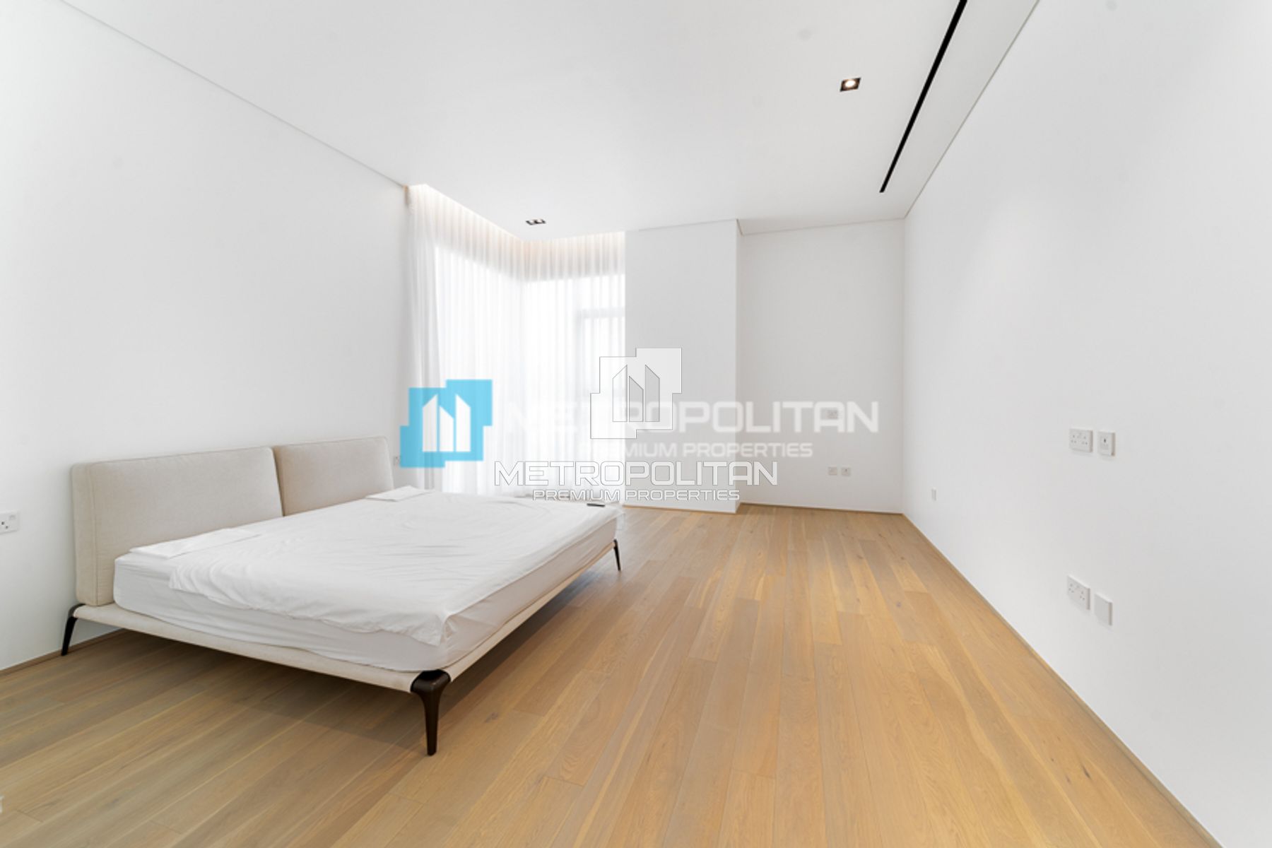 Custom Built |  High End | All Bills Included photo-8