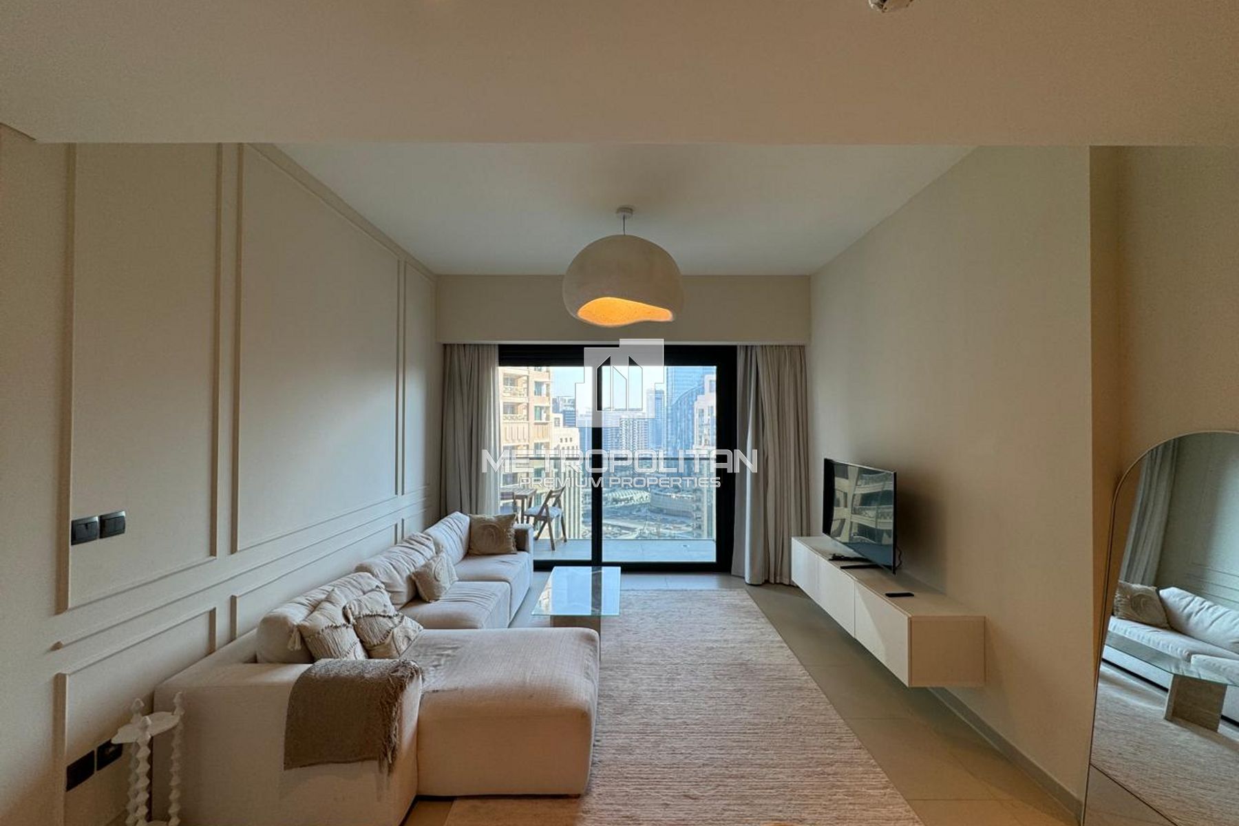 Fully Furnished 1BR High Floor BLVD View photo-13