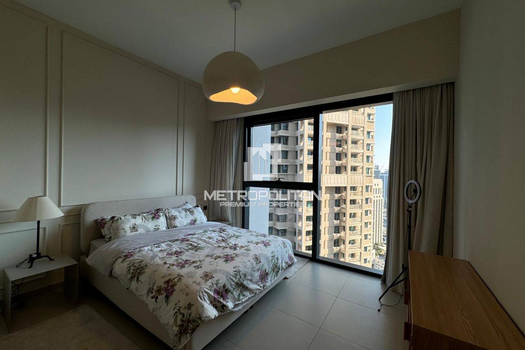 Fully Furnished 1BR High Floor BLVD View photo-15