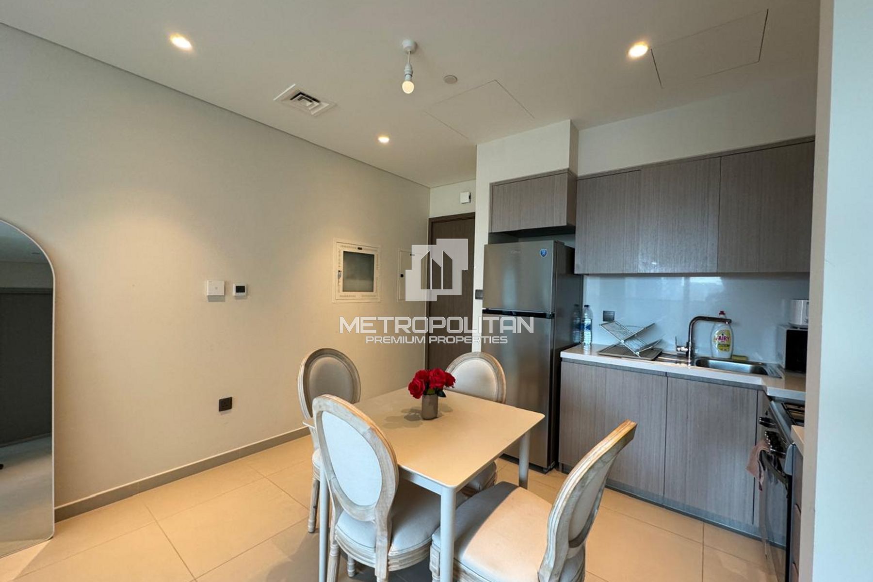 Fully Furnished 1BR High Floor BLVD View photo-21