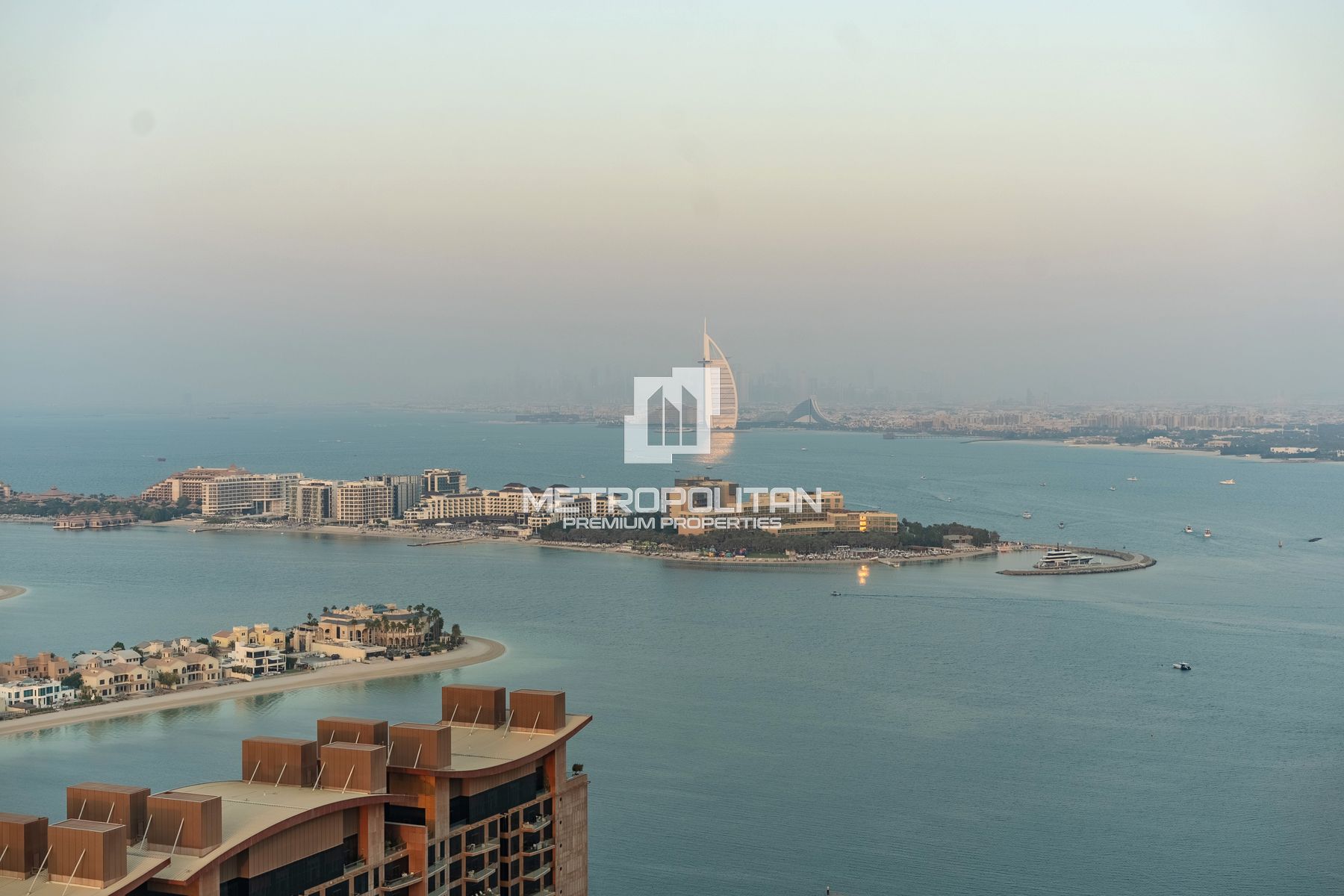 Image - The Palm Tower, Palm Jumeirah, Дубай | Project - Апартаменты