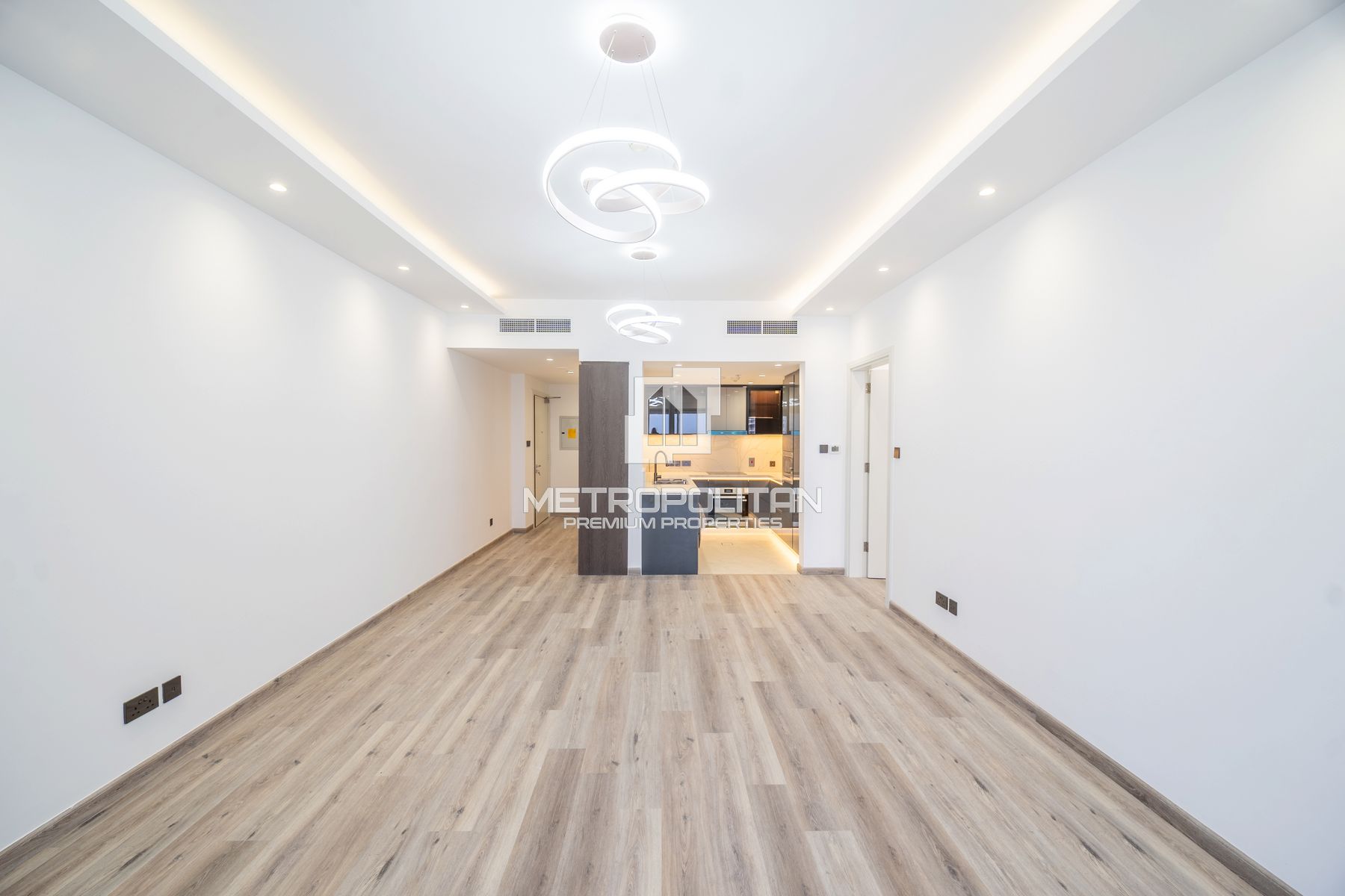 Fully Upgraded | Vacant | Marina and Sea View