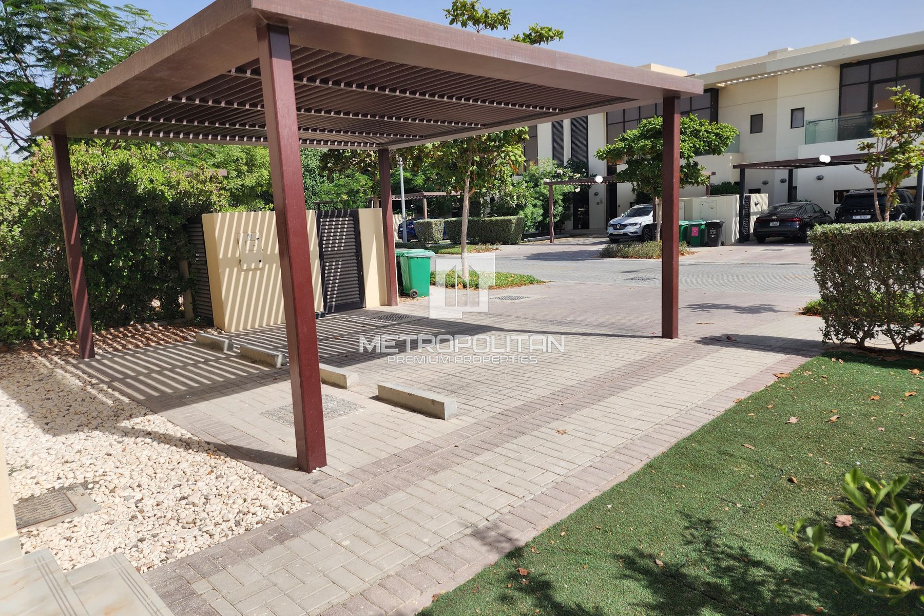 3-комнатная вилла в аренду в DAMAC Hills – MPR-8235 photo-0