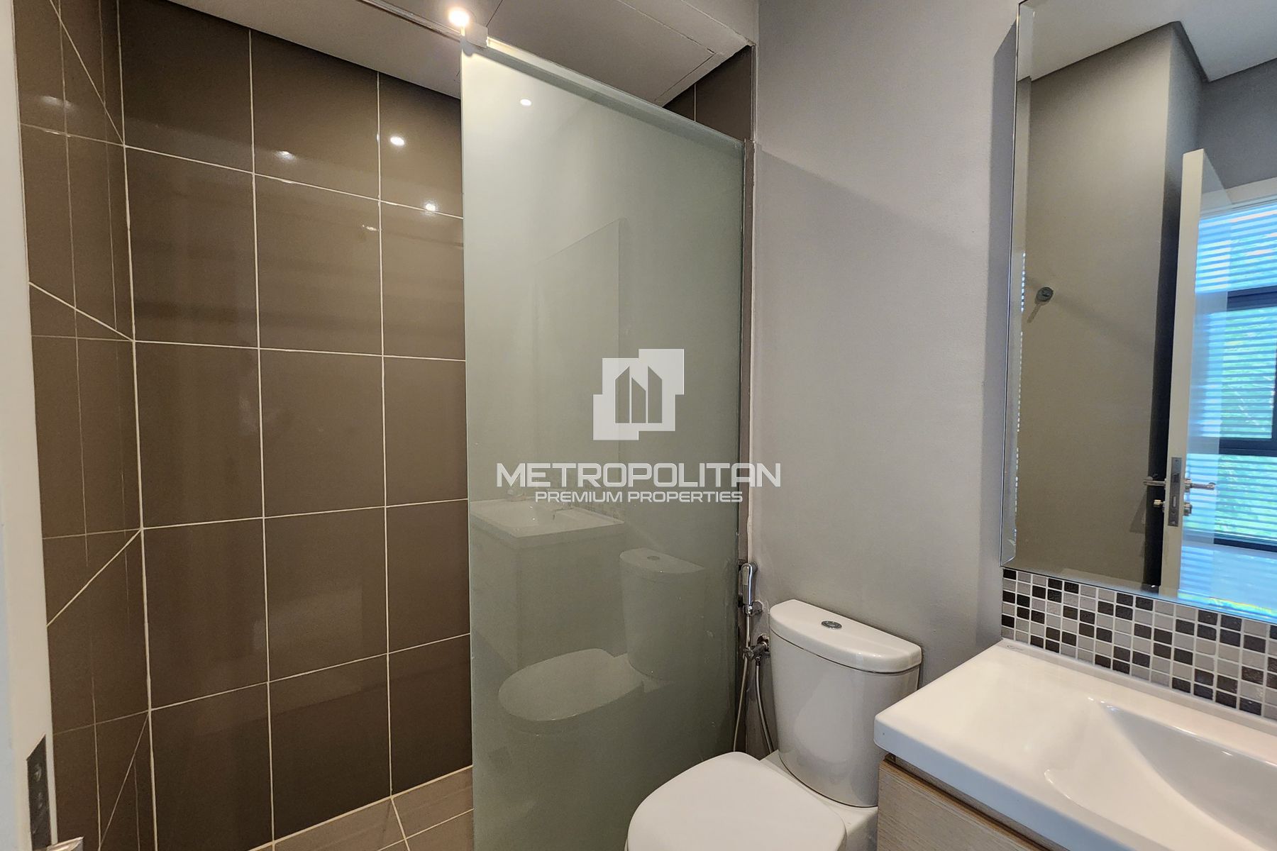 3-комнатная вилла в аренду в DAMAC Hills – MPR-8235 photo-9