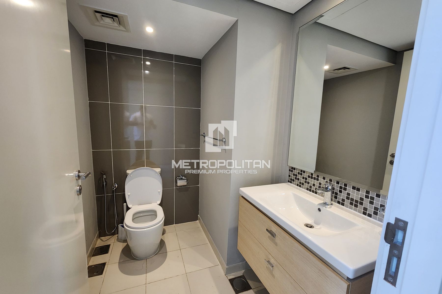 3-комнатная вилла в аренду в DAMAC Hills – MPR-8235 photo-10