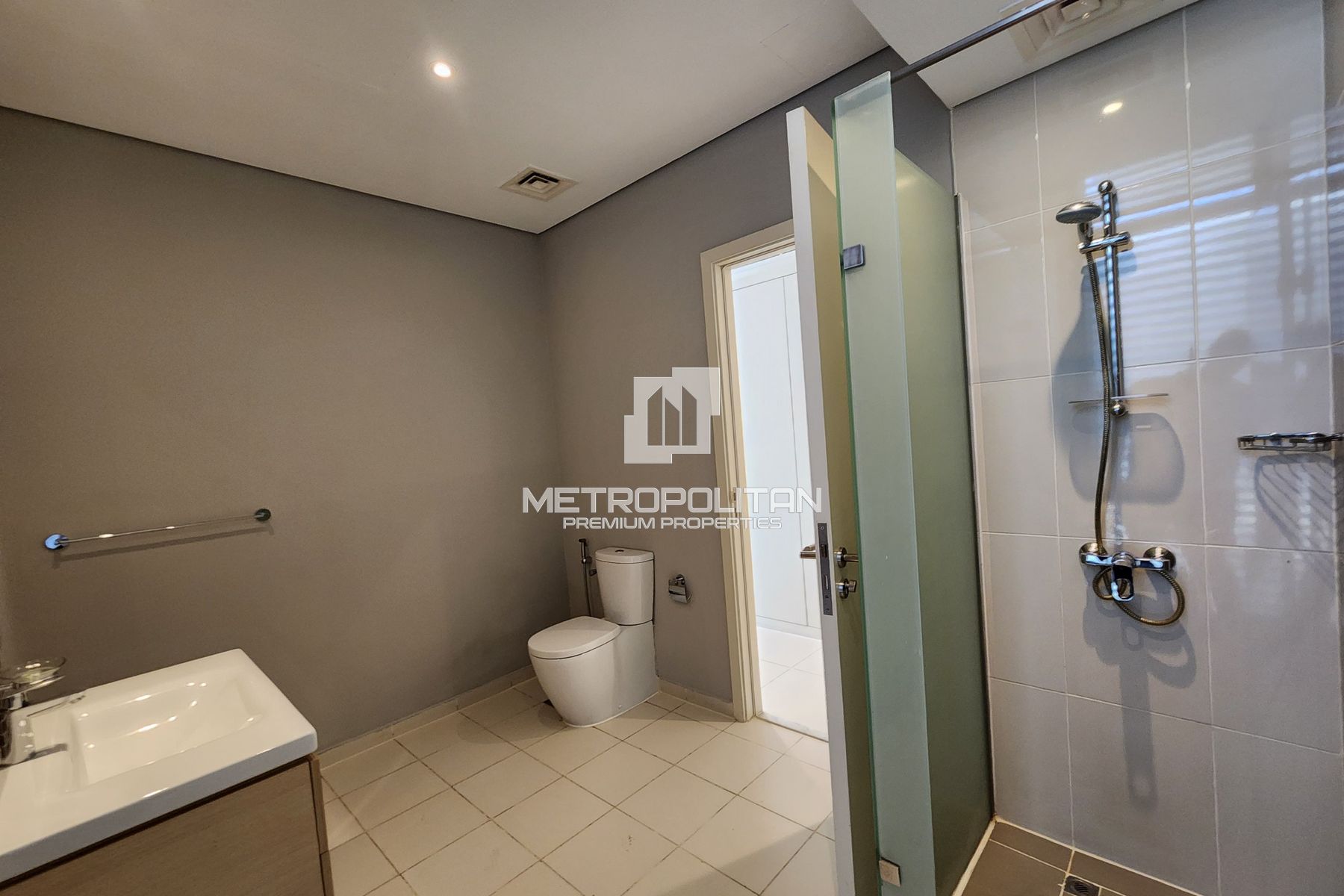 3-комнатная вилла в аренду в DAMAC Hills – MPR-8235 photo-14