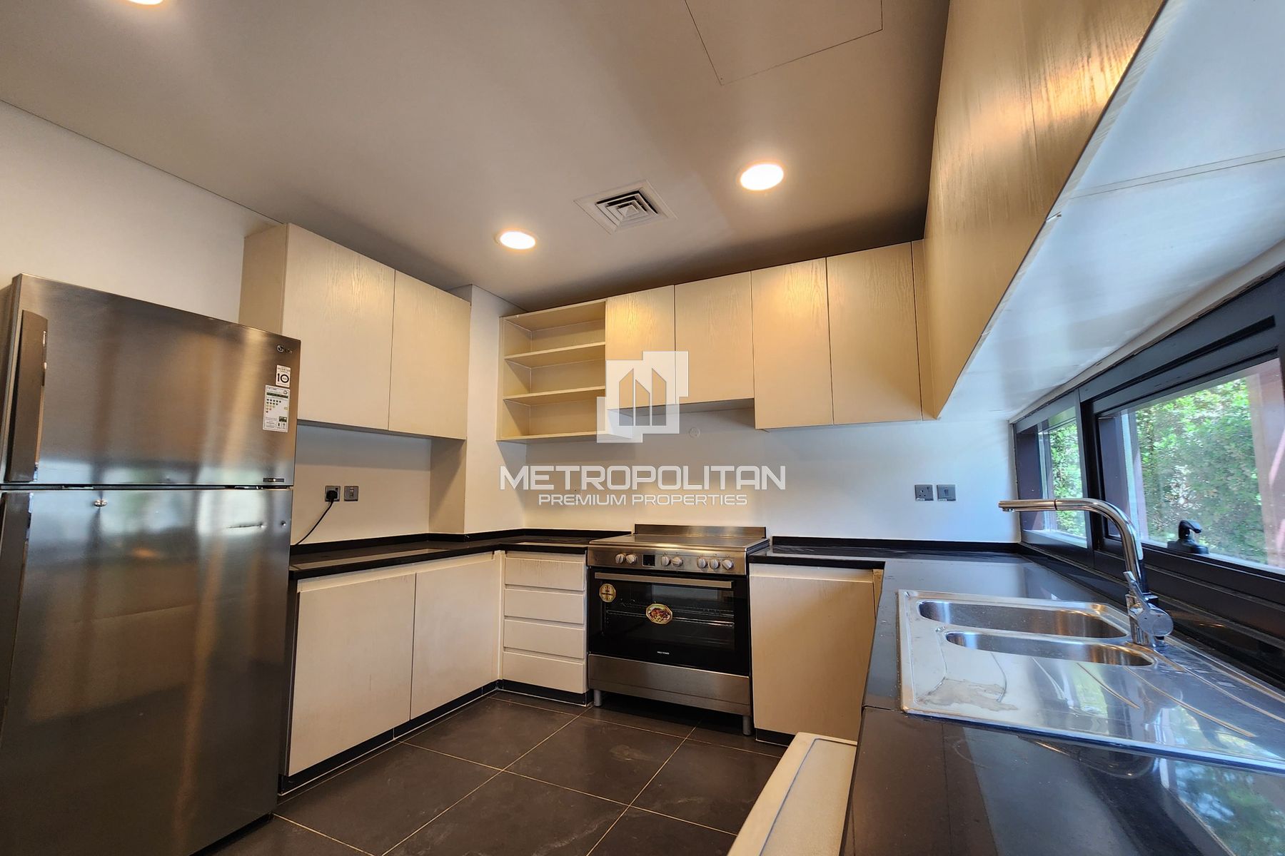 3-комнатная вилла в аренду в DAMAC Hills – MPR-8235 photo-6