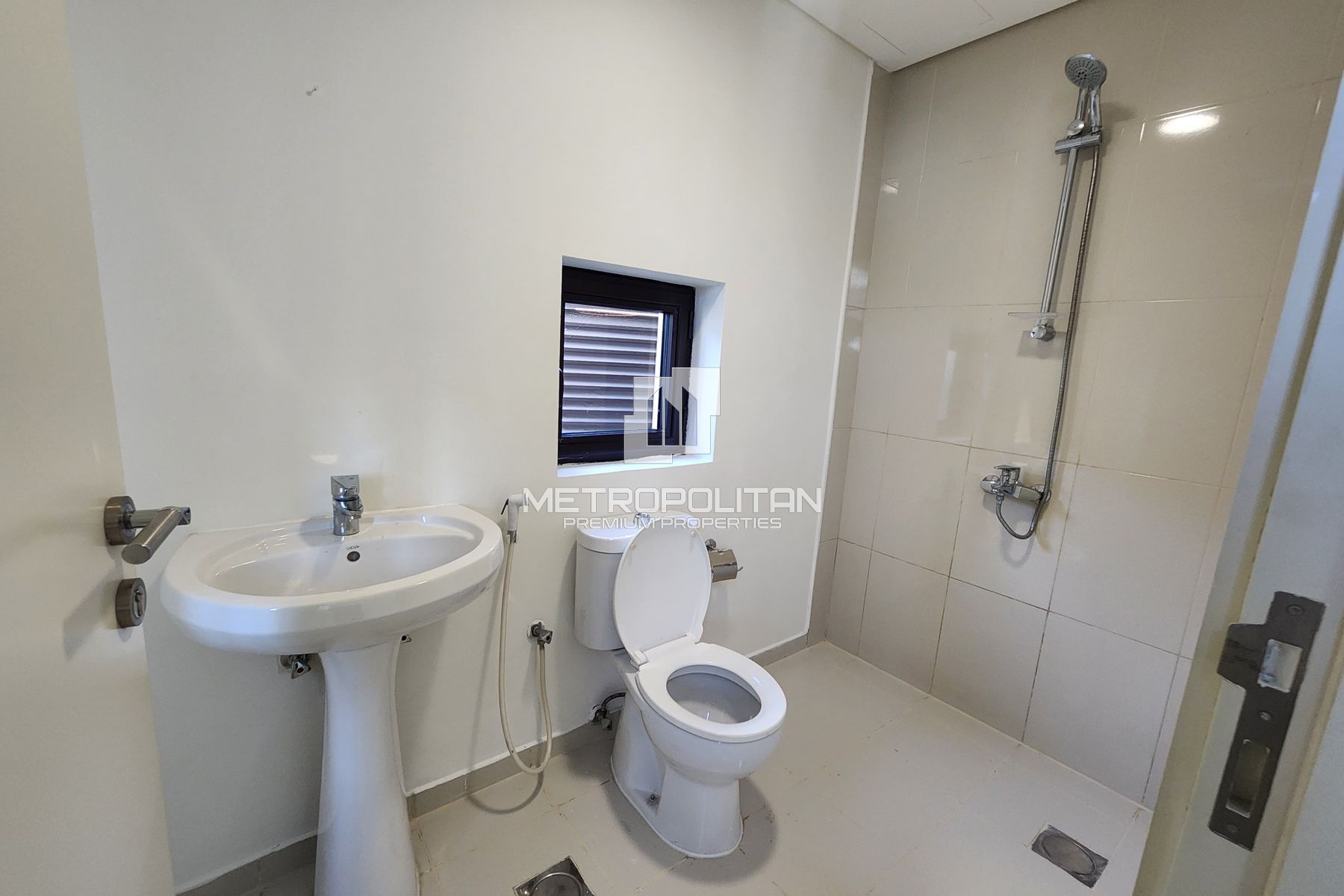 3-комнатная вилла в аренду в DAMAC Hills – MPR-8236 photo-24