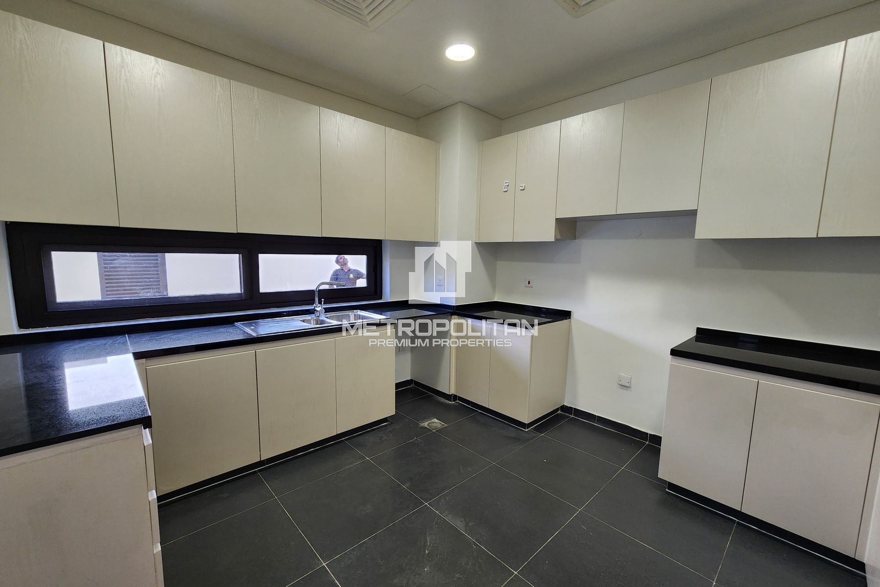 3-комнатная вилла в аренду в DAMAC Hills – MPR-8236 photo-2