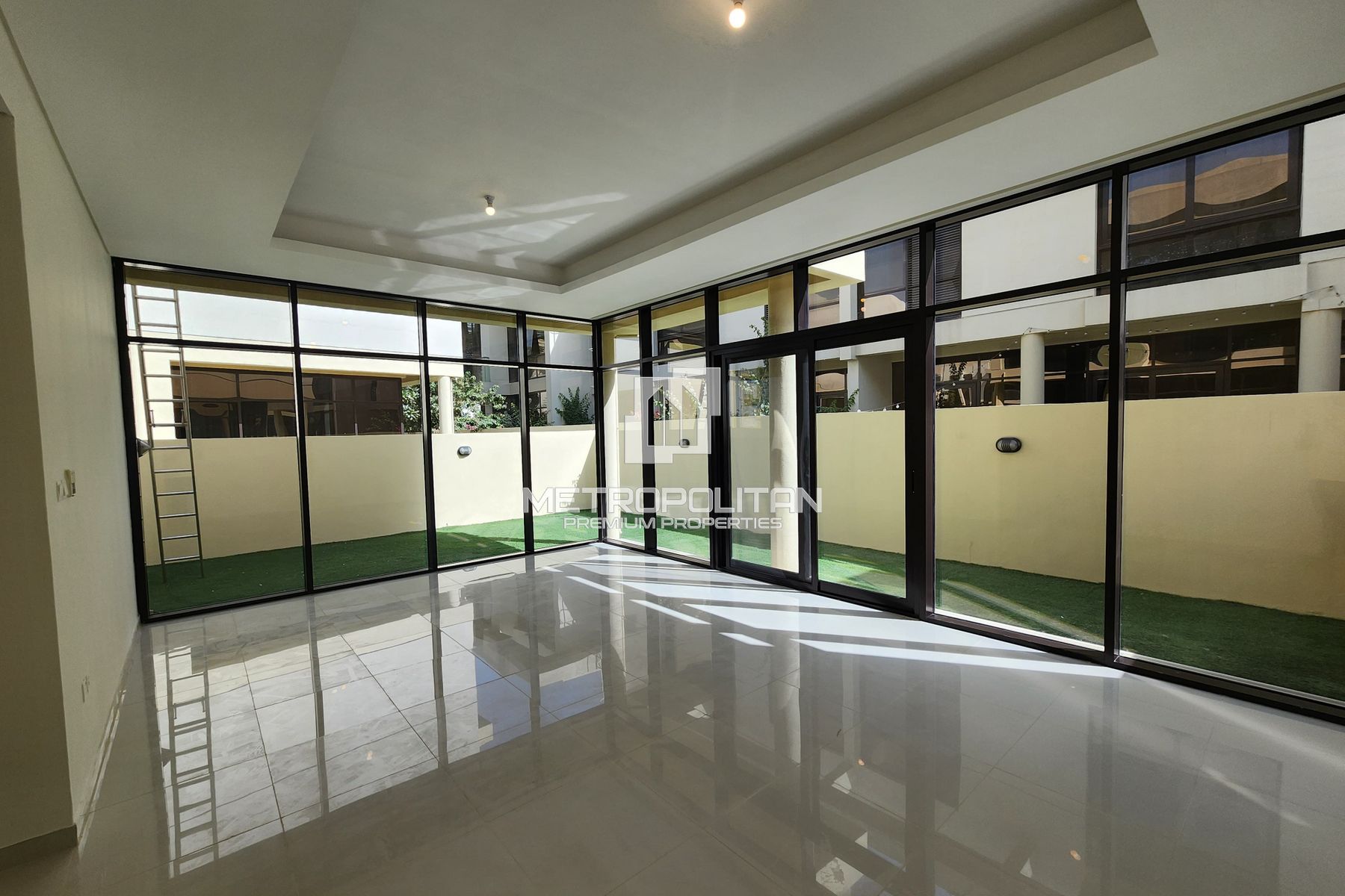 3-комнатная вилла в аренду в DAMAC Hills – MPR-8236 photo-3