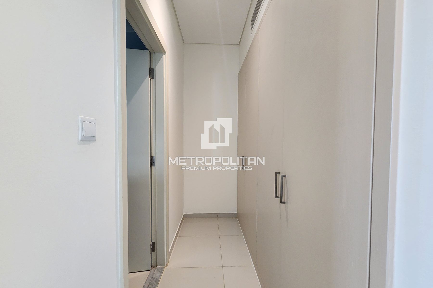 3-комнатная вилла в аренду в DAMAC Hills – MPR-8236 photo-8