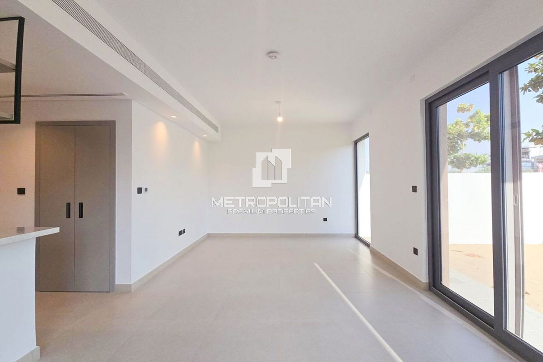 3-комнатная вилла в аренду в Tilal Al Ghaf – MPR-8240 photo-9