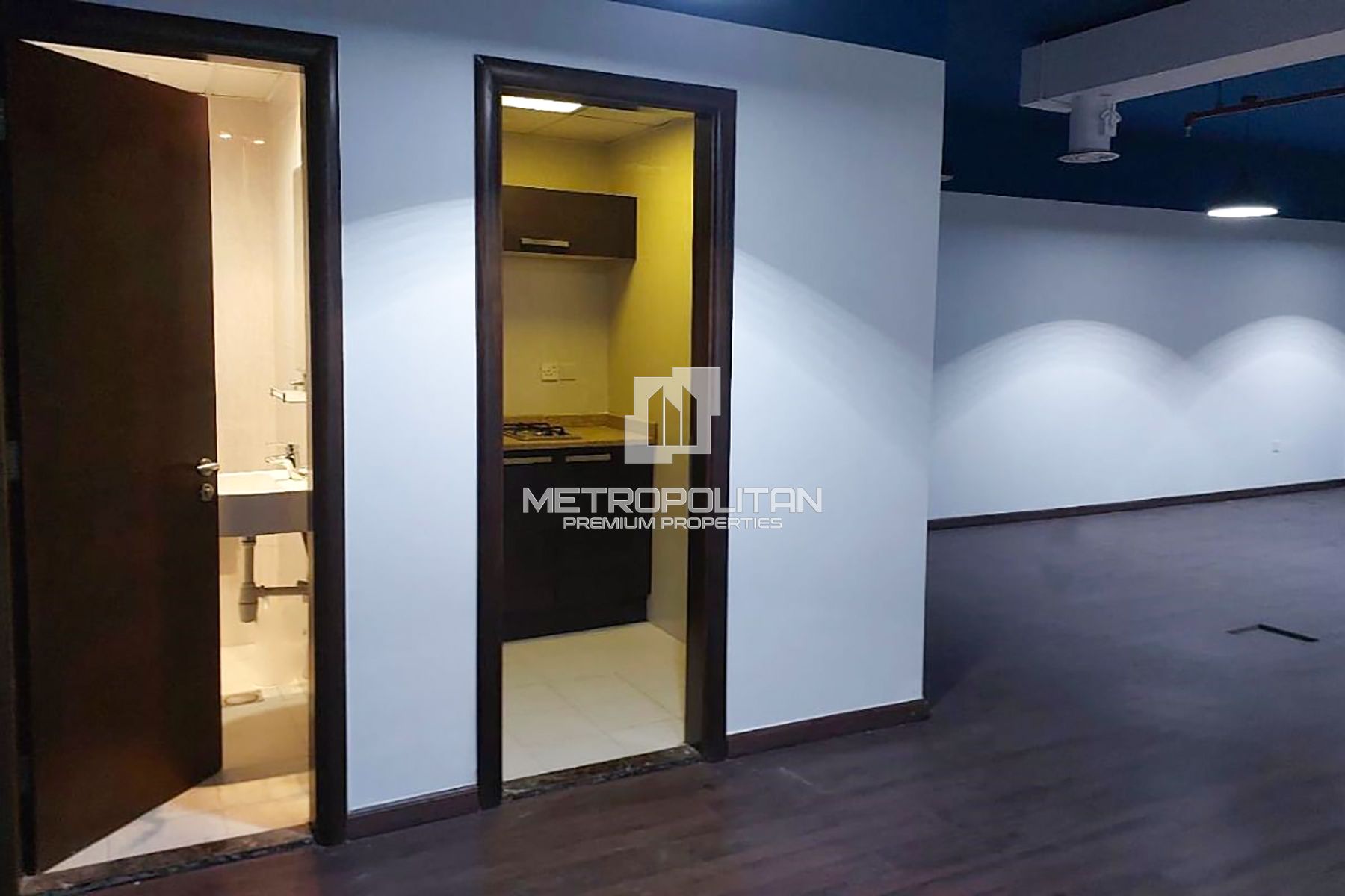 مكتب للإيجار في الخليج التجاري – MPR-8339 photo-6