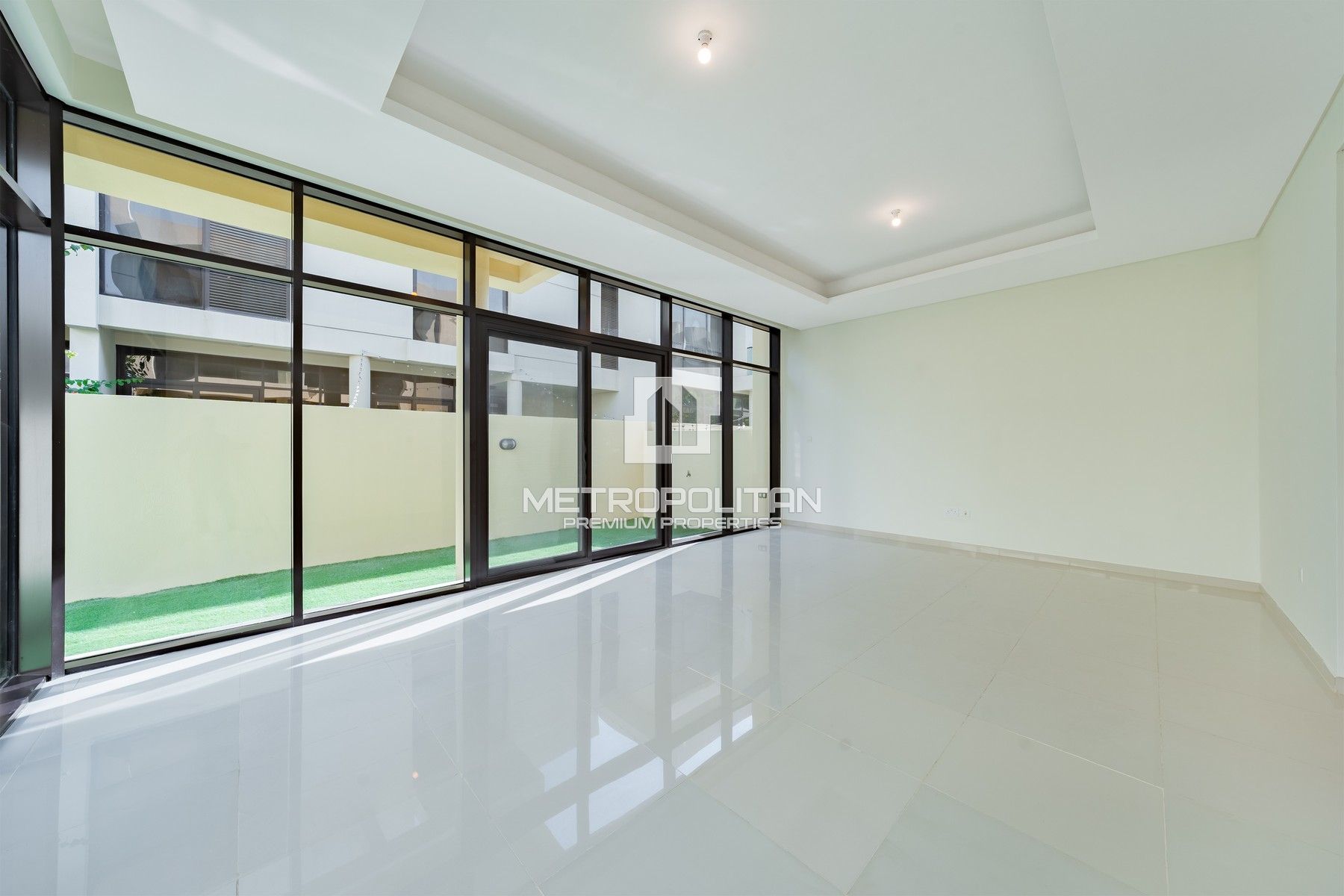 3-комнатная вилла в аренду в DAMAC Hills – MPR-8343 photo-0