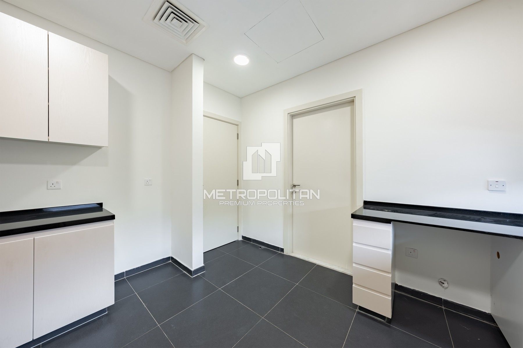 3-комнатная вилла в аренду в DAMAC Hills – MPR-8343 photo-6