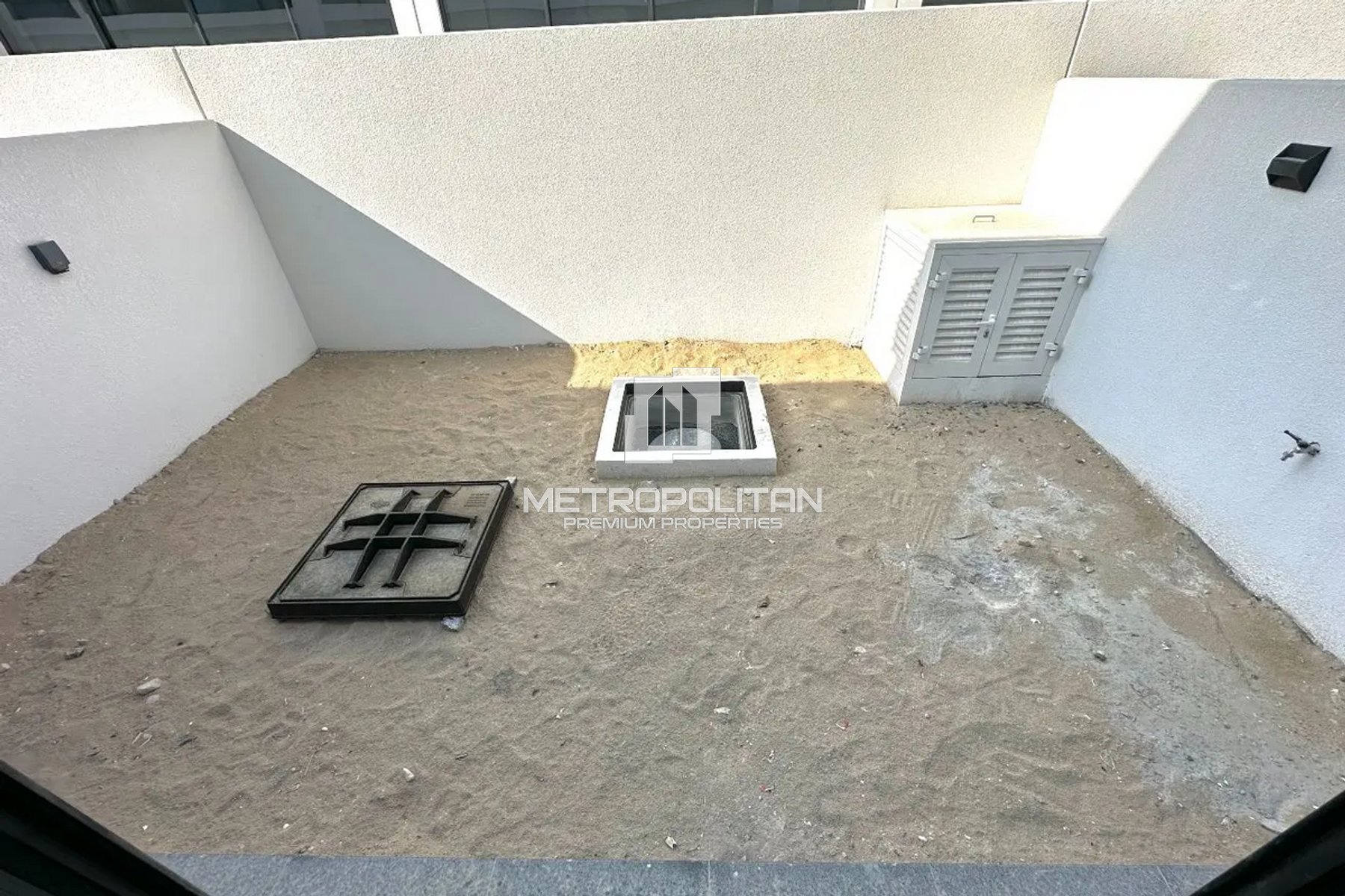 4-комнатная вилла в аренду в Damac Lagoons – MPR-8393 photo-11