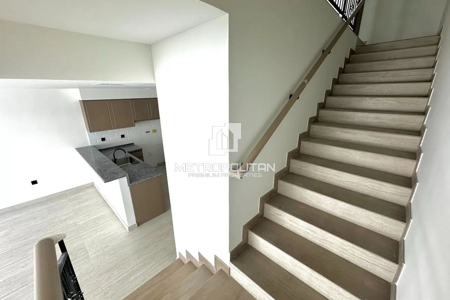 4-комнатная вилла в аренду в Damac Lagoons – MPR-8393 photo-12