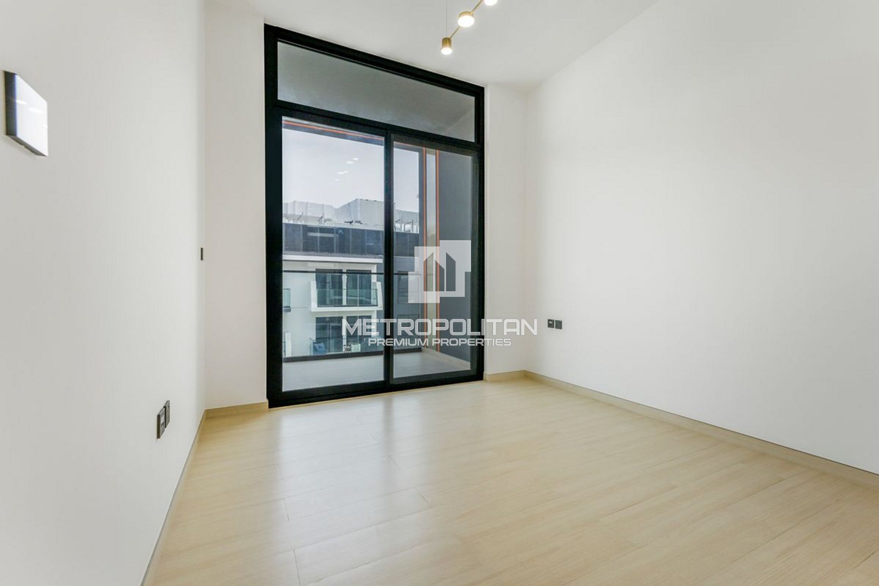 Image - Binghatti LUNA, Jumeirah Village Circle, Dubai | Project - Appartement