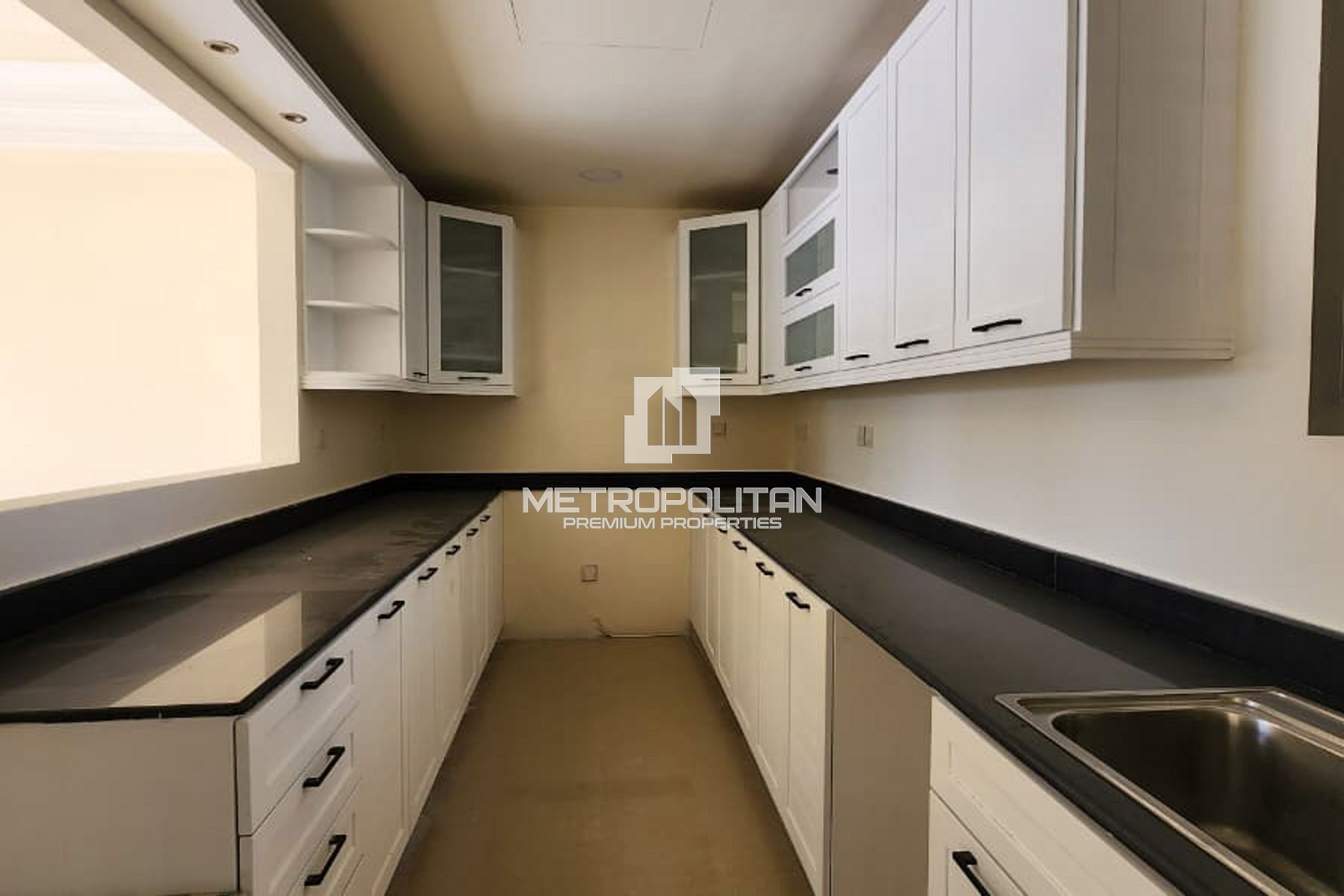 4-комнатная вилла для аренды в Al Hamra Village – MPR-8409 photo-17