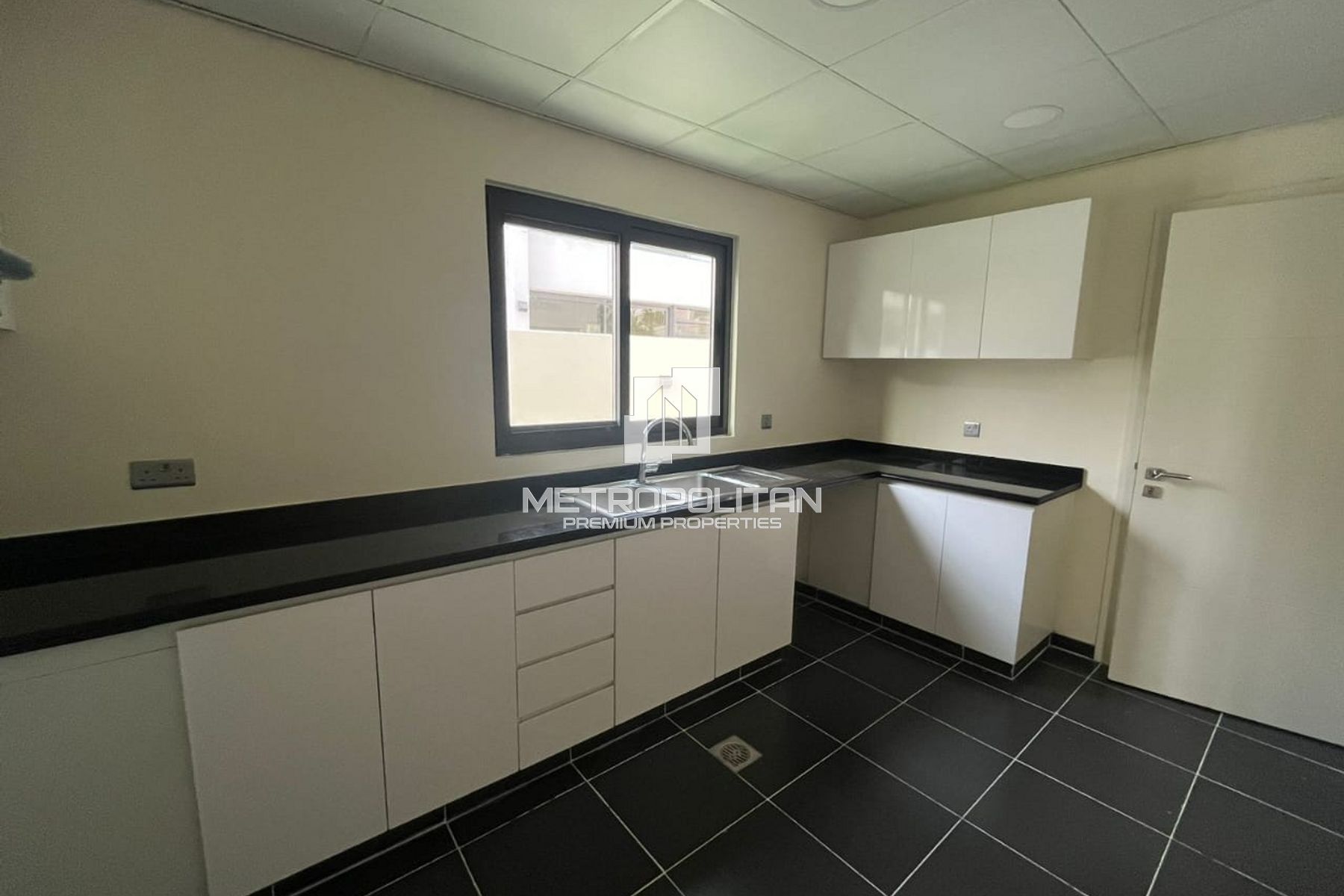 6-комнатная вилла для аренды в Damac Hills 2 – MPR-8424 photo-15