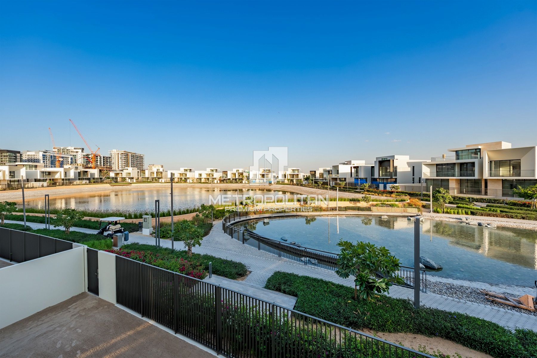 Luxurious | Prime First Row | Open Lake View