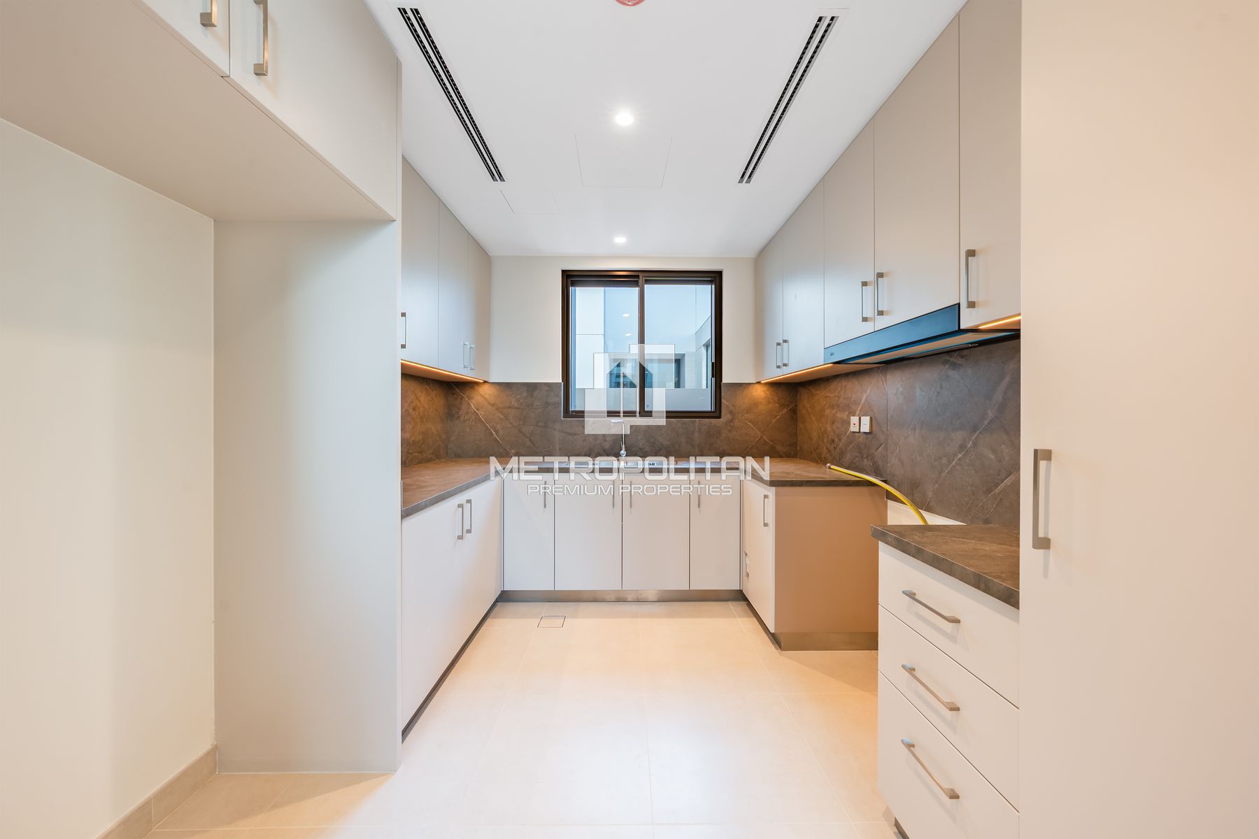 4BR Villa zur Miete in Arabian Ranches 3 – MPR-8451 photo-12