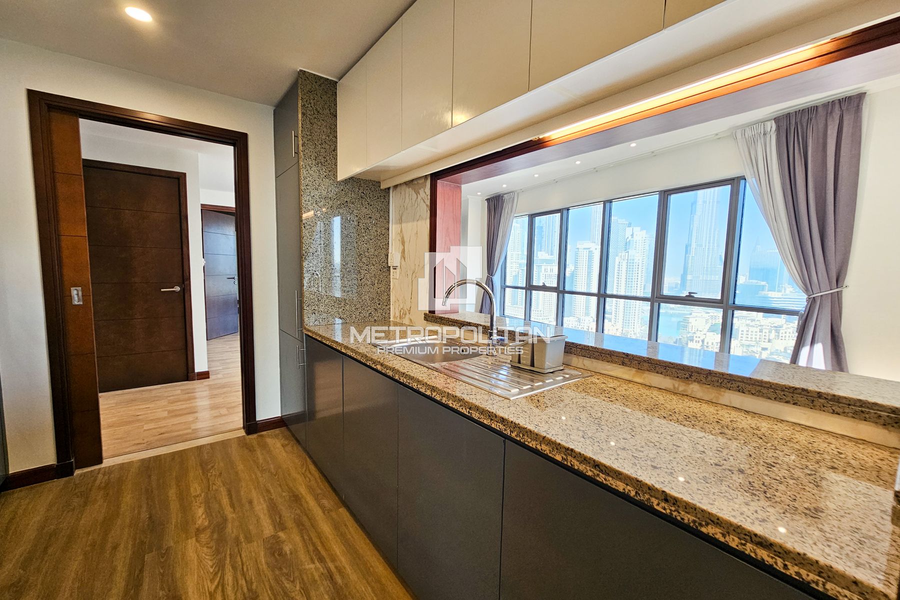 Image - South Ridge 1, Downtown Dubai, Dubai | Project - Appartement