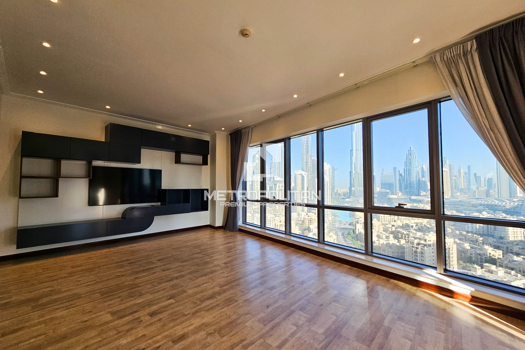 Image - South Ridge 1, Downtown Dubai, Dubai | Project - Appartement