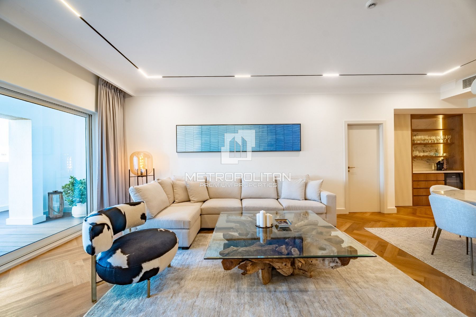 Fully Renovated | Furnished | Spacious | Vacant photo-0